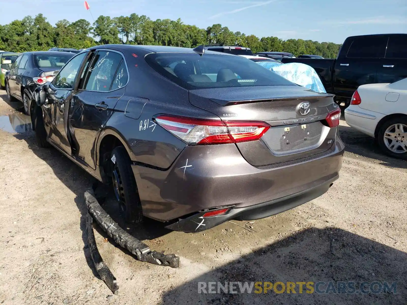 3 Photograph of a damaged car 4T1B11HK1KU734719 TOYOTA CAMRY 2019