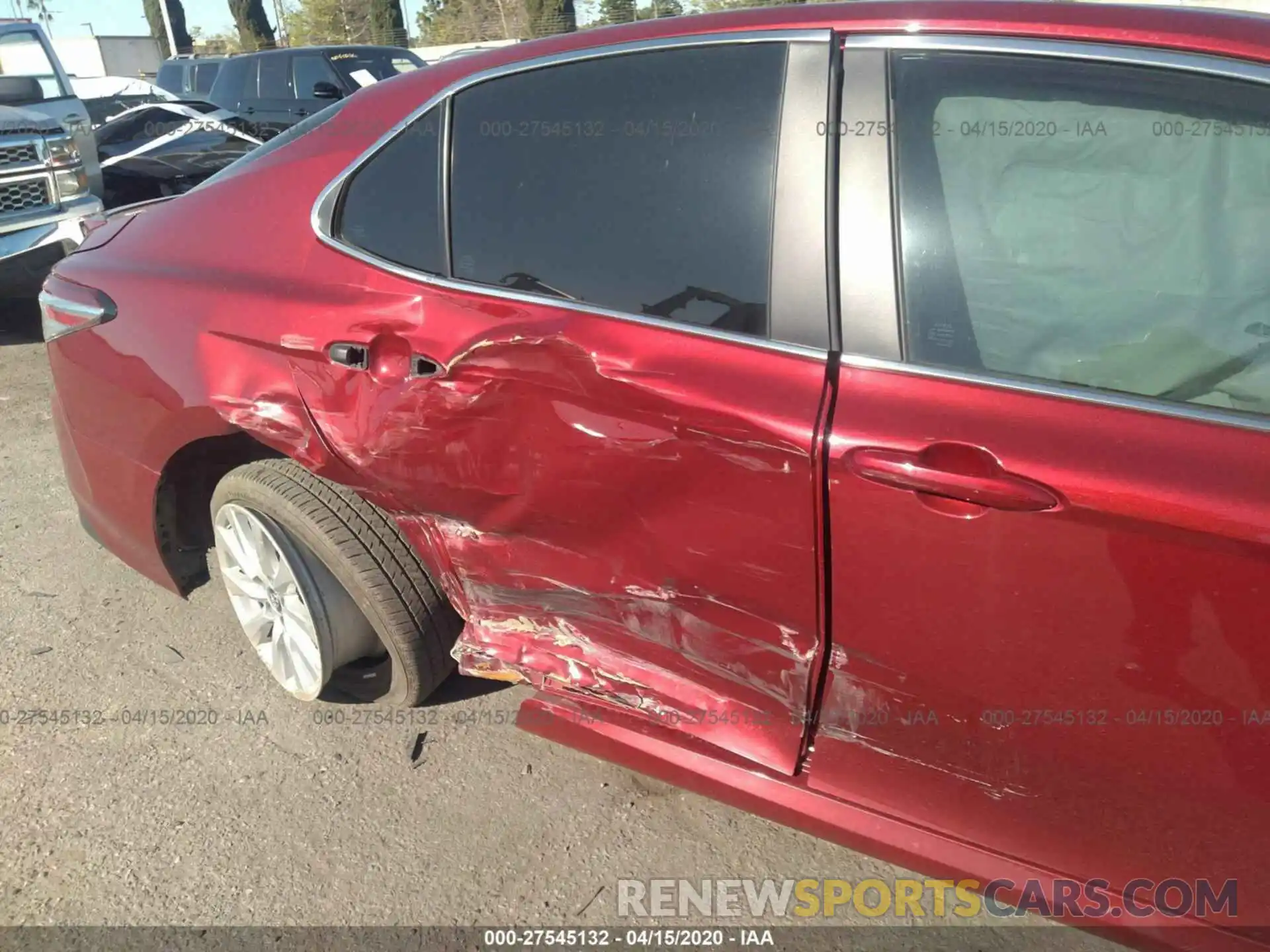 6 Photograph of a damaged car 4T1B11HK1KU735207 TOYOTA CAMRY 2019