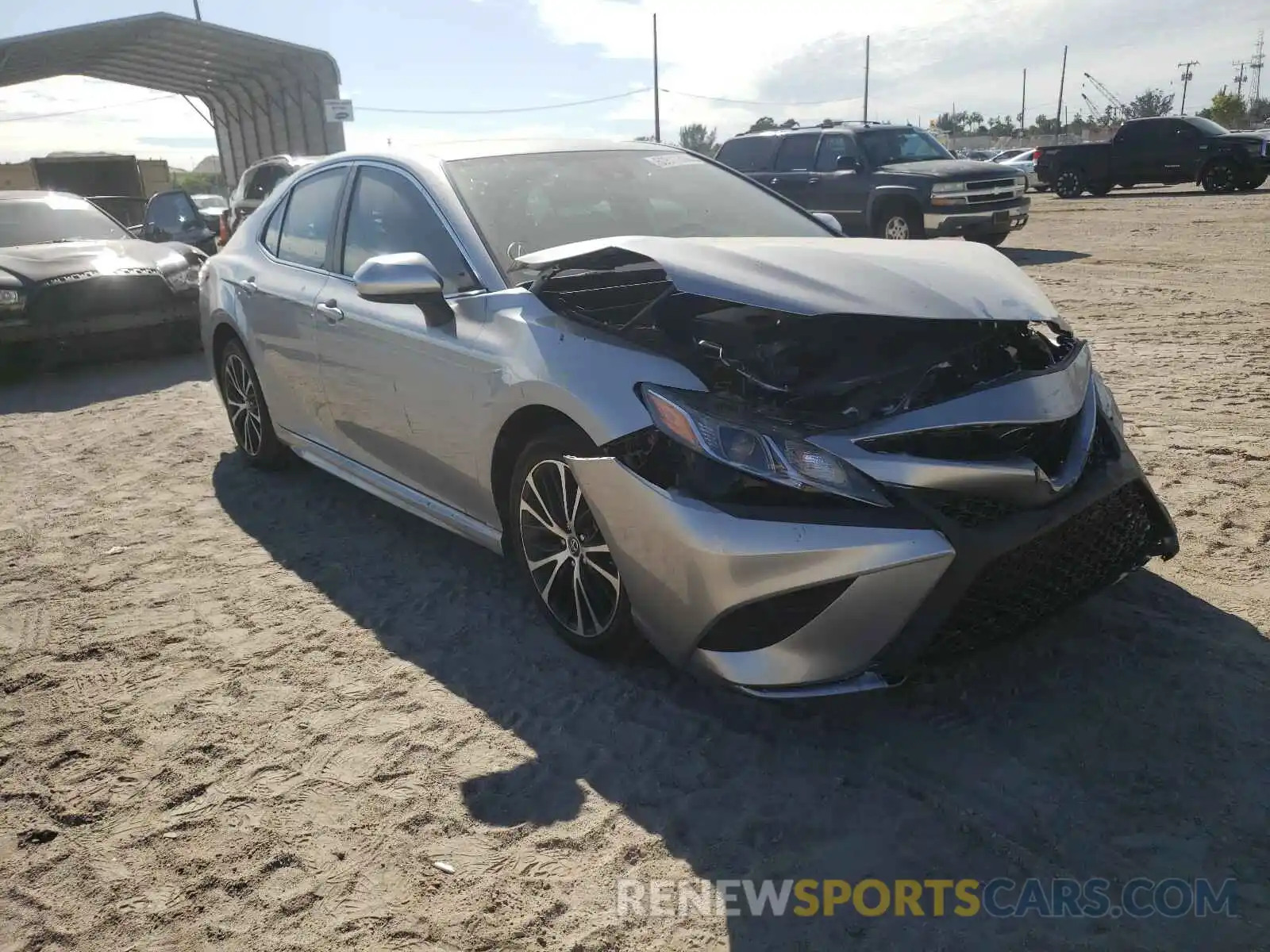 1 Photograph of a damaged car 4T1B11HK1KU735529 TOYOTA CAMRY 2019