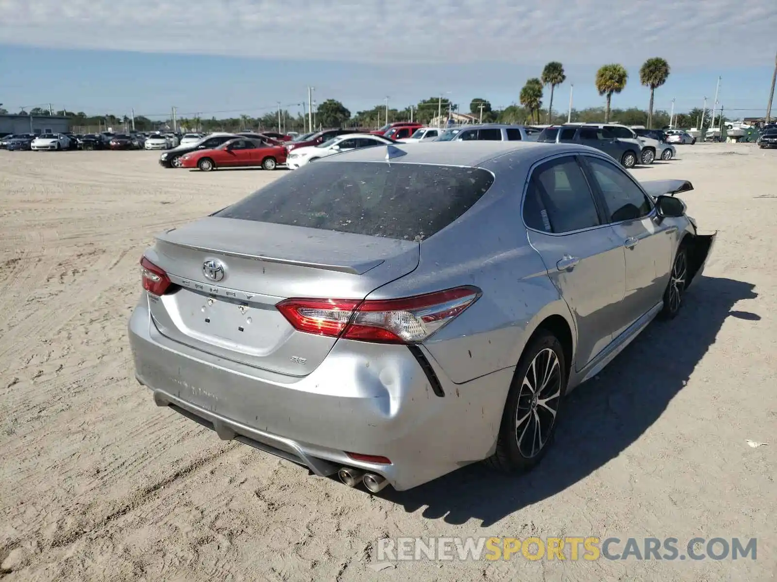 4 Photograph of a damaged car 4T1B11HK1KU735529 TOYOTA CAMRY 2019