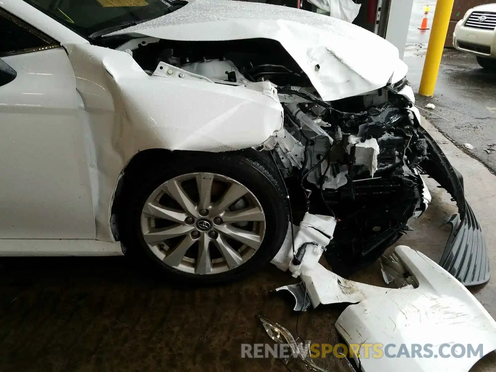 9 Photograph of a damaged car 4T1B11HK1KU736213 TOYOTA CAMRY 2019