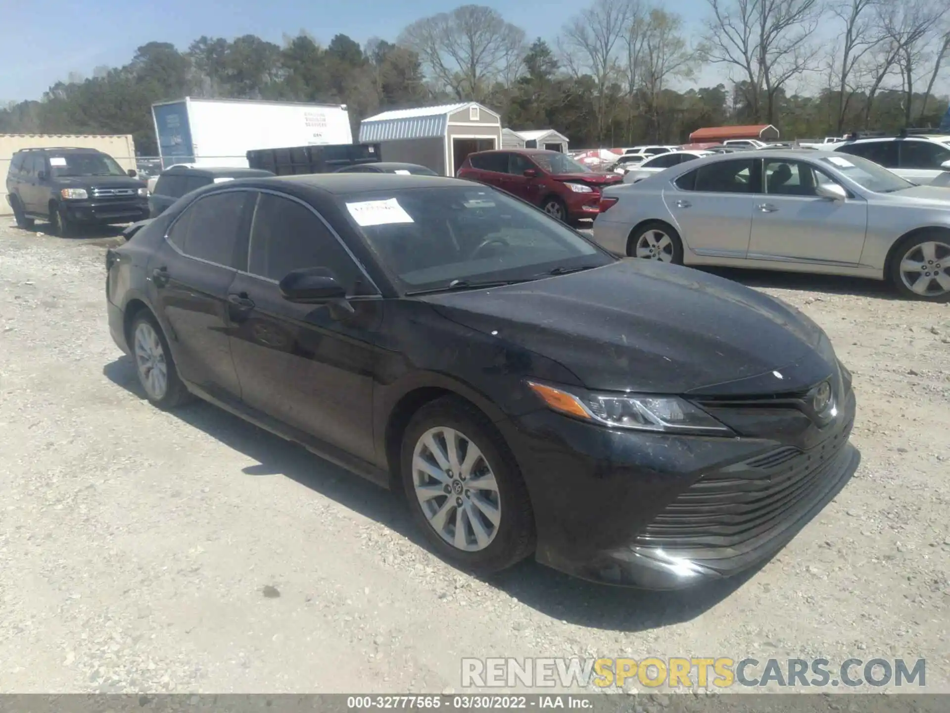 1 Photograph of a damaged car 4T1B11HK1KU736888 TOYOTA CAMRY 2019