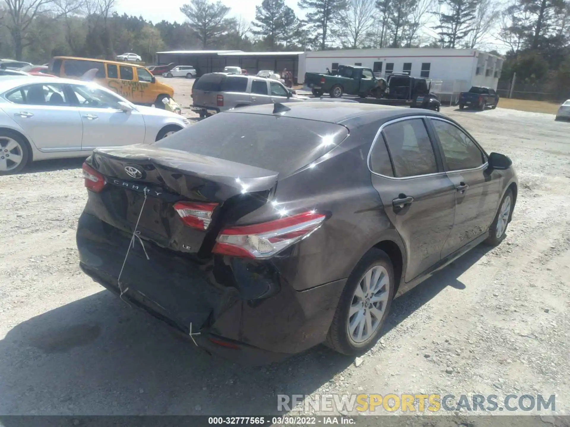 4 Photograph of a damaged car 4T1B11HK1KU736888 TOYOTA CAMRY 2019