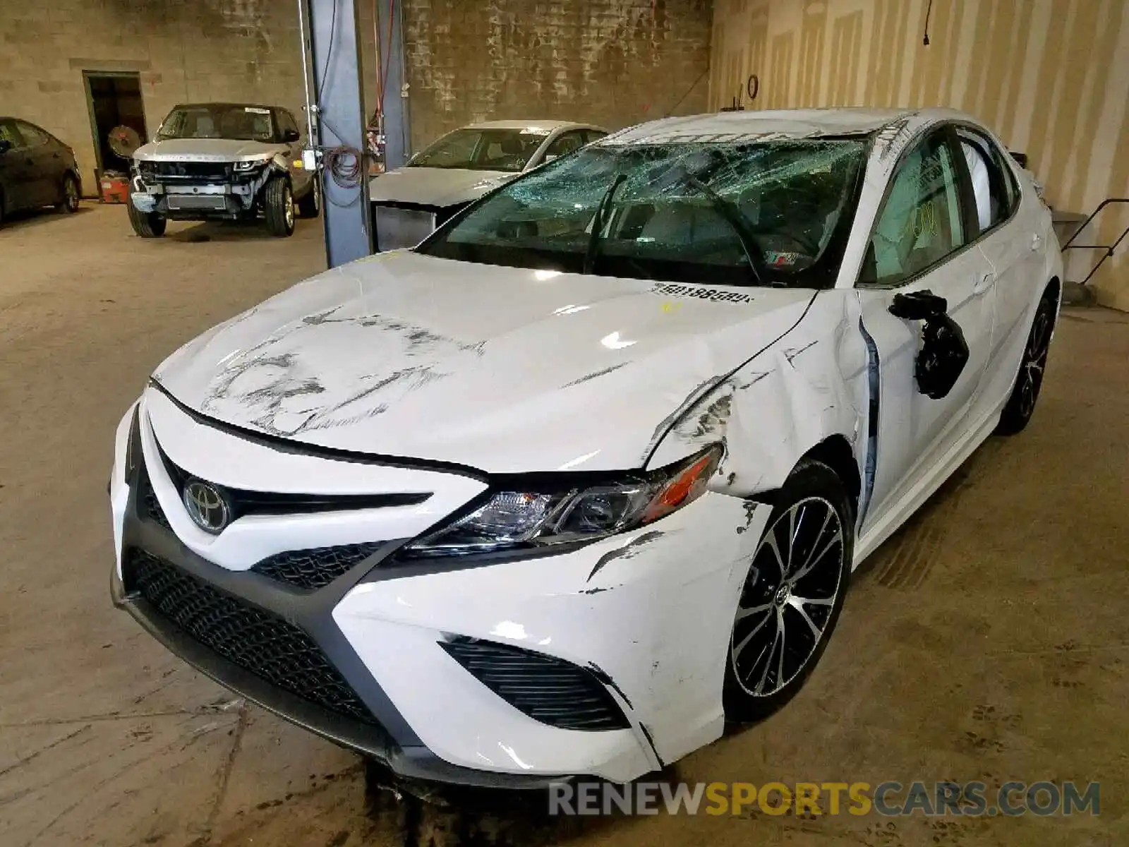 2 Photograph of a damaged car 4T1B11HK1KU737393 TOYOTA CAMRY 2019