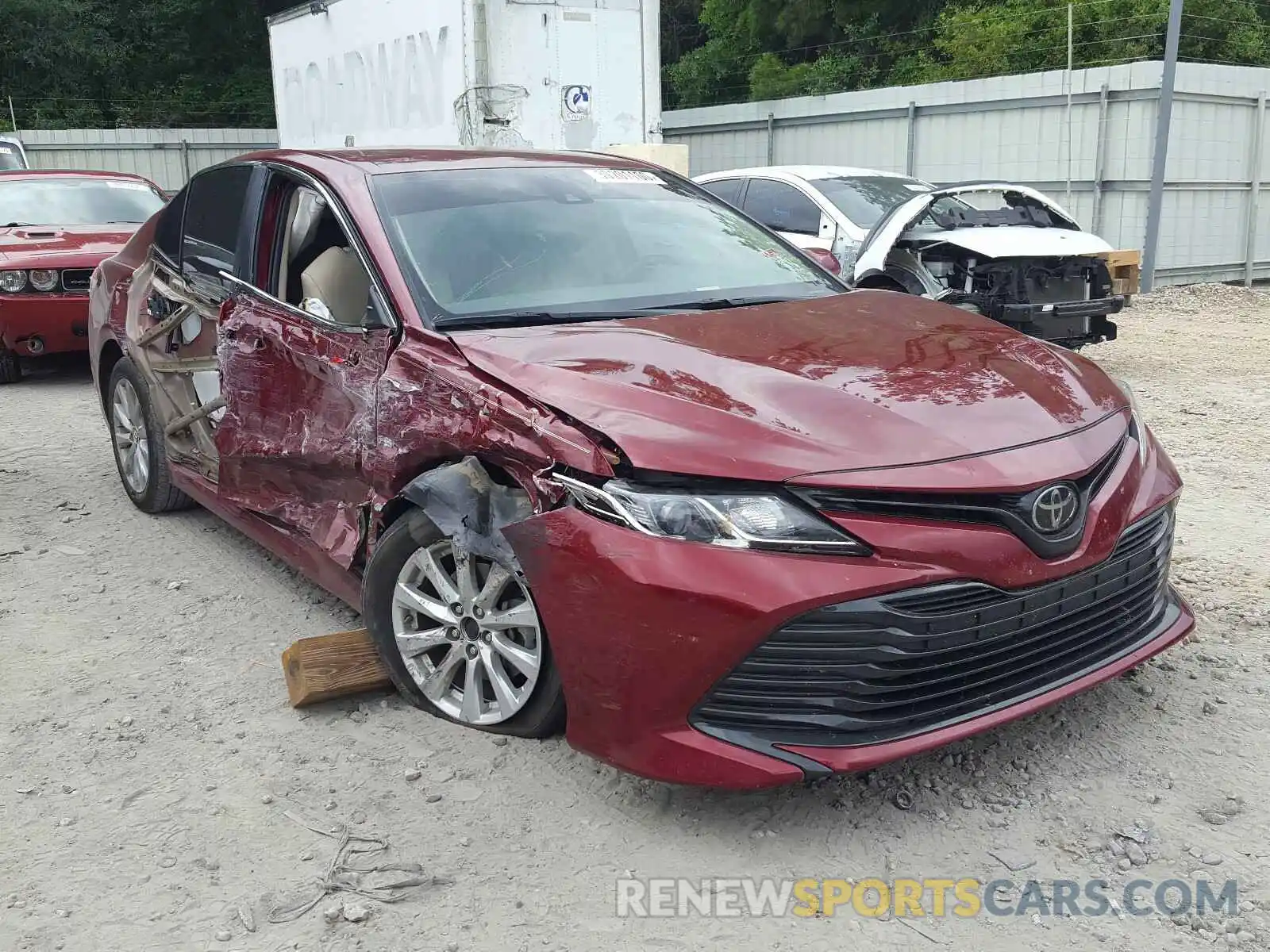 1 Photograph of a damaged car 4T1B11HK1KU739225 TOYOTA CAMRY 2019