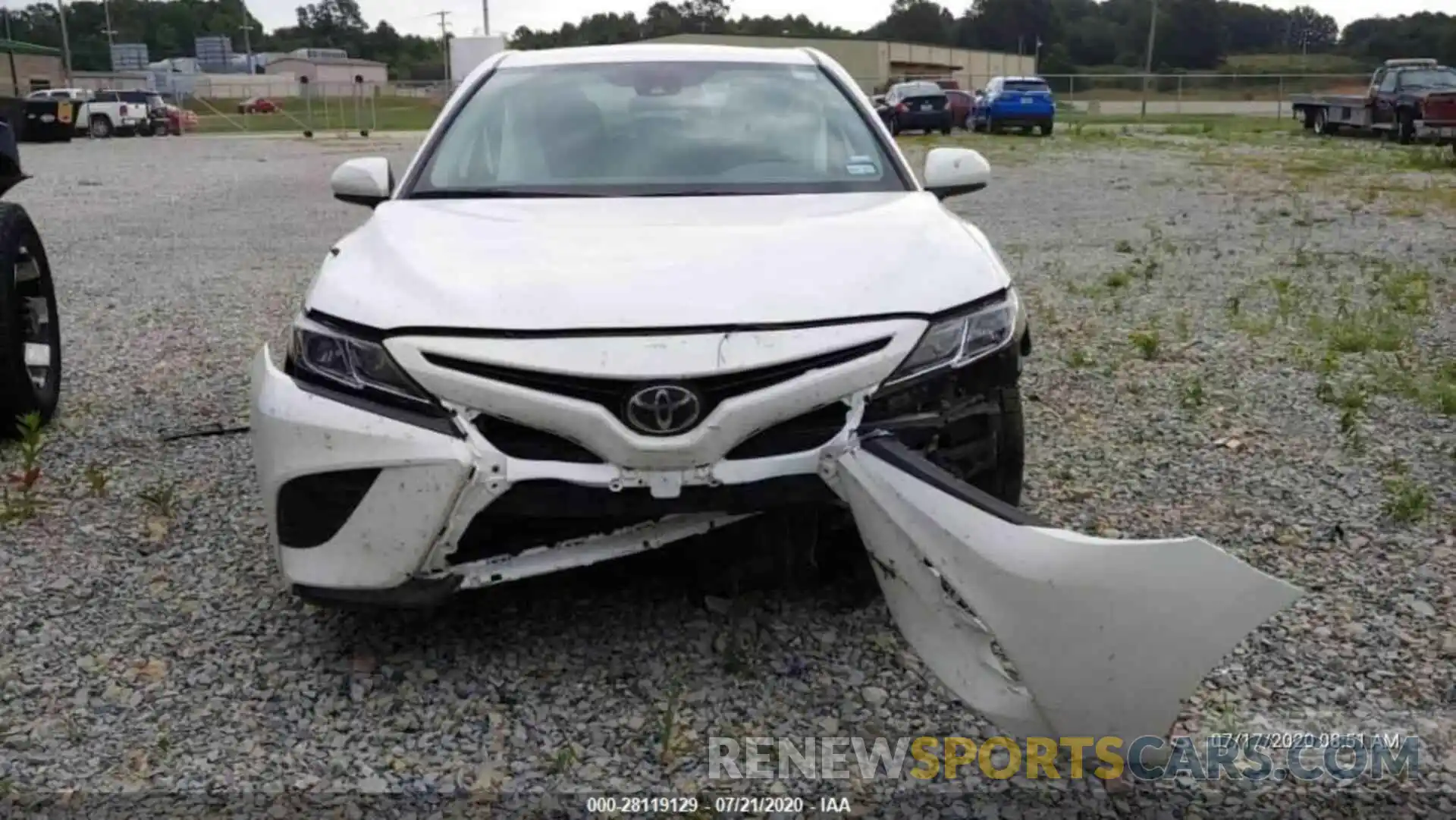 1 Photograph of a damaged car 4T1B11HK1KU739547 TOYOTA CAMRY 2019