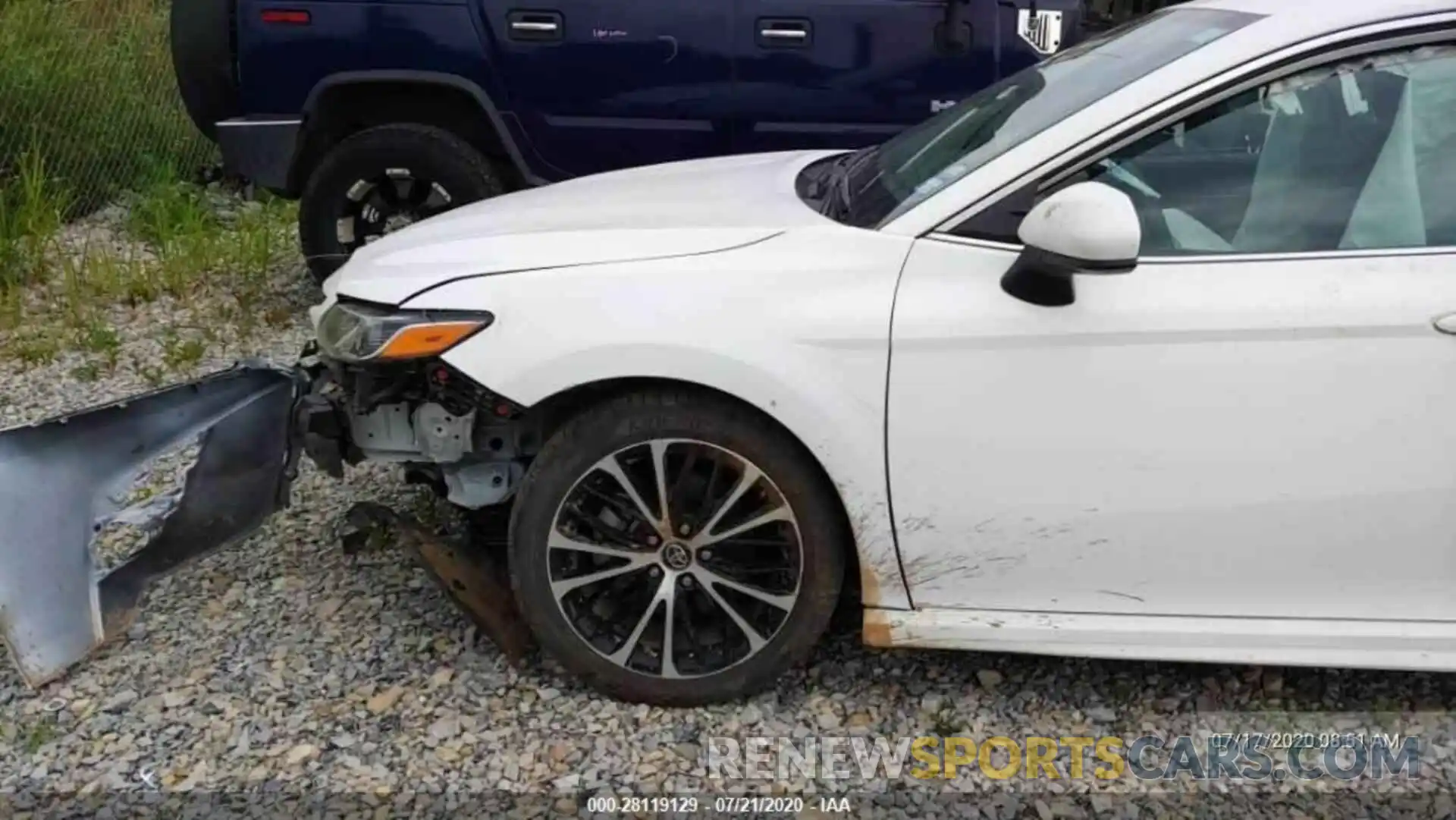 2 Photograph of a damaged car 4T1B11HK1KU739547 TOYOTA CAMRY 2019