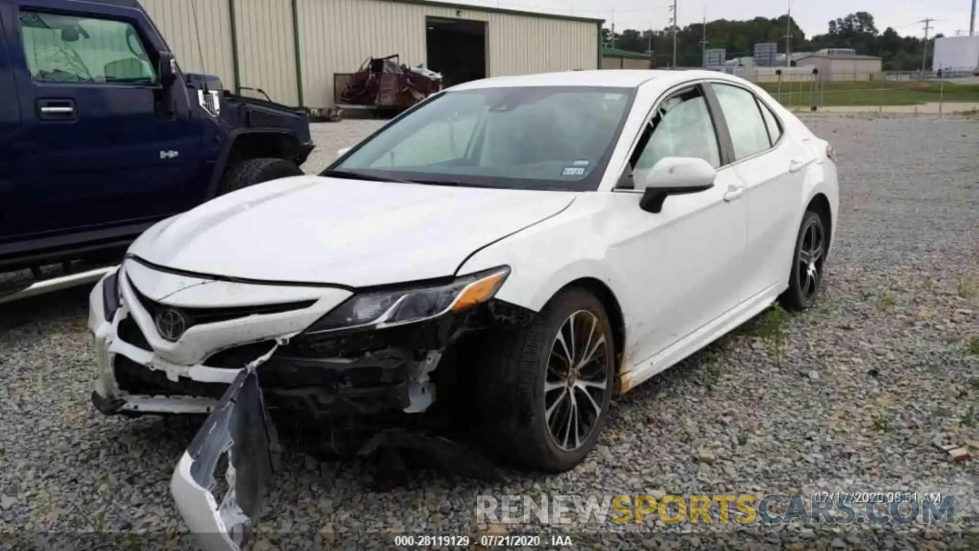 3 Photograph of a damaged car 4T1B11HK1KU739547 TOYOTA CAMRY 2019