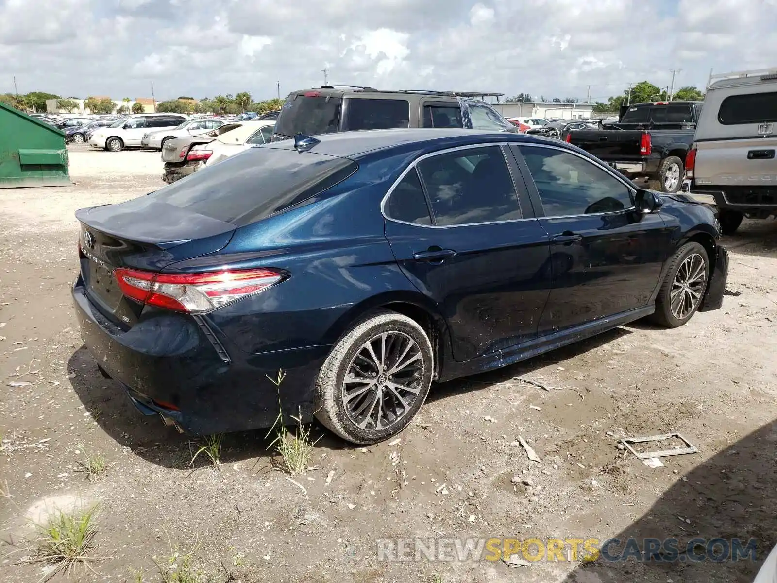 4 Фотография поврежденного автомобиля 4T1B11HK1KU739791 TOYOTA CAMRY 2019