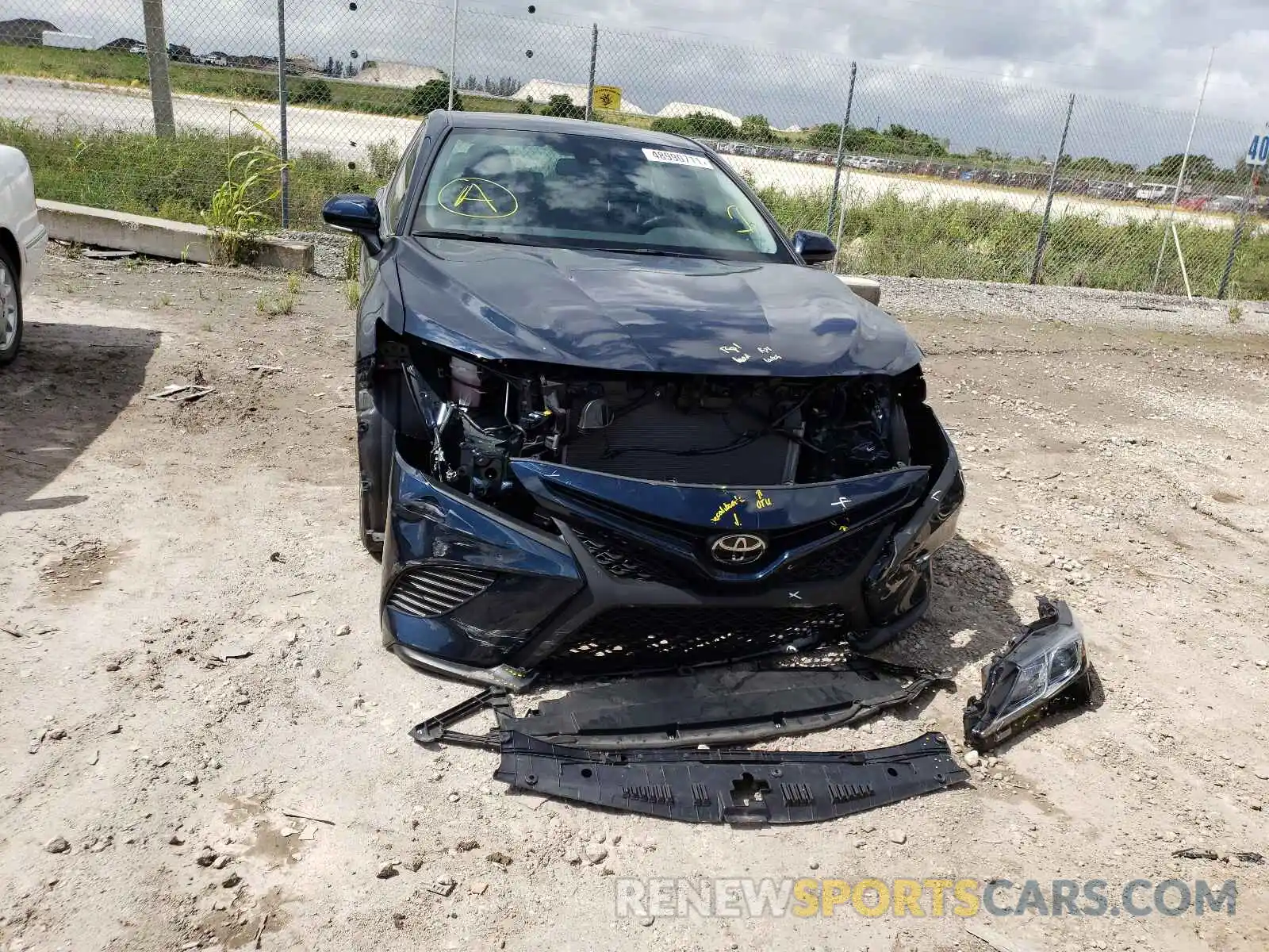 9 Photograph of a damaged car 4T1B11HK1KU739791 TOYOTA CAMRY 2019