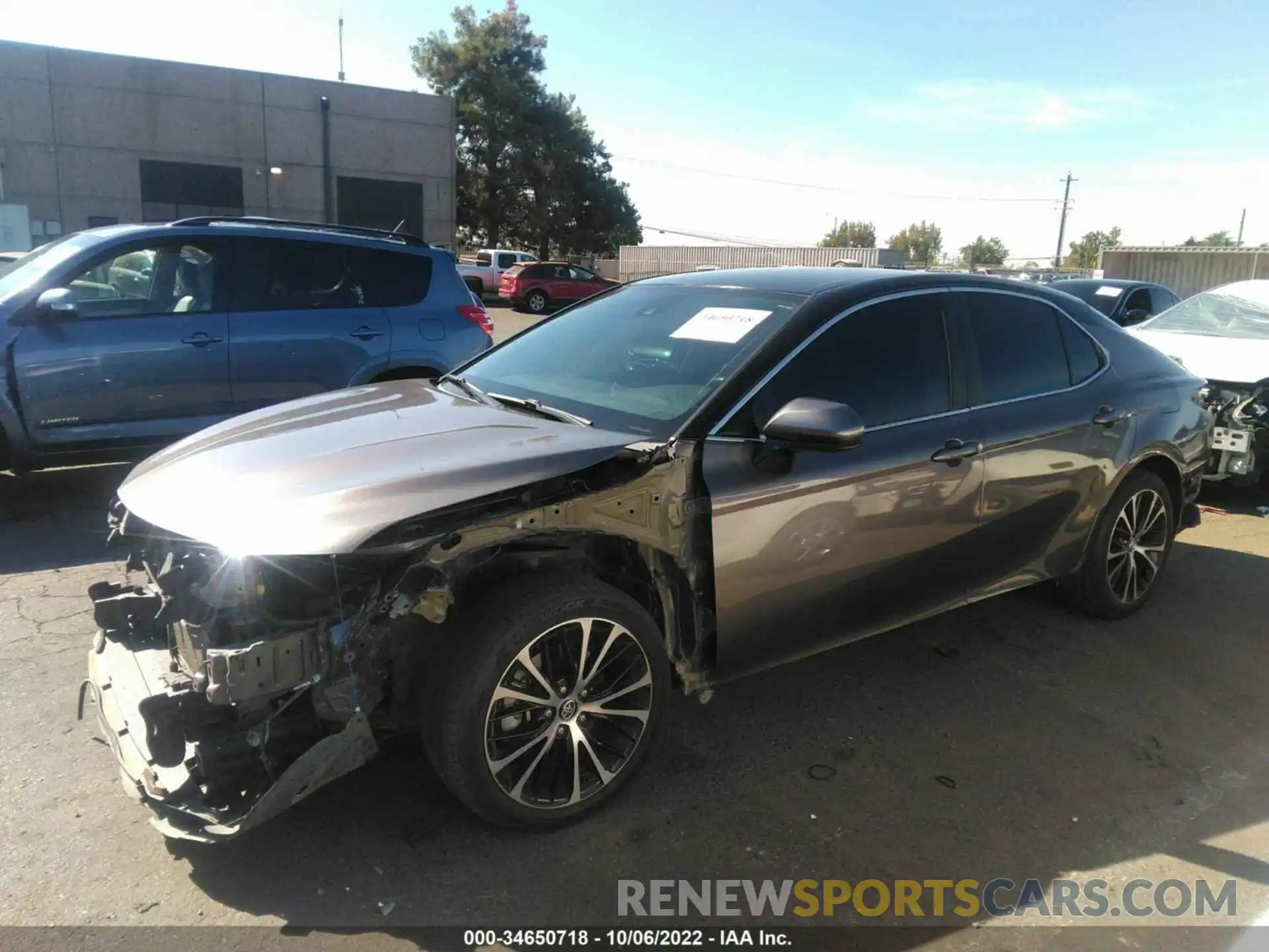 2 Photograph of a damaged car 4T1B11HK1KU740262 TOYOTA CAMRY 2019