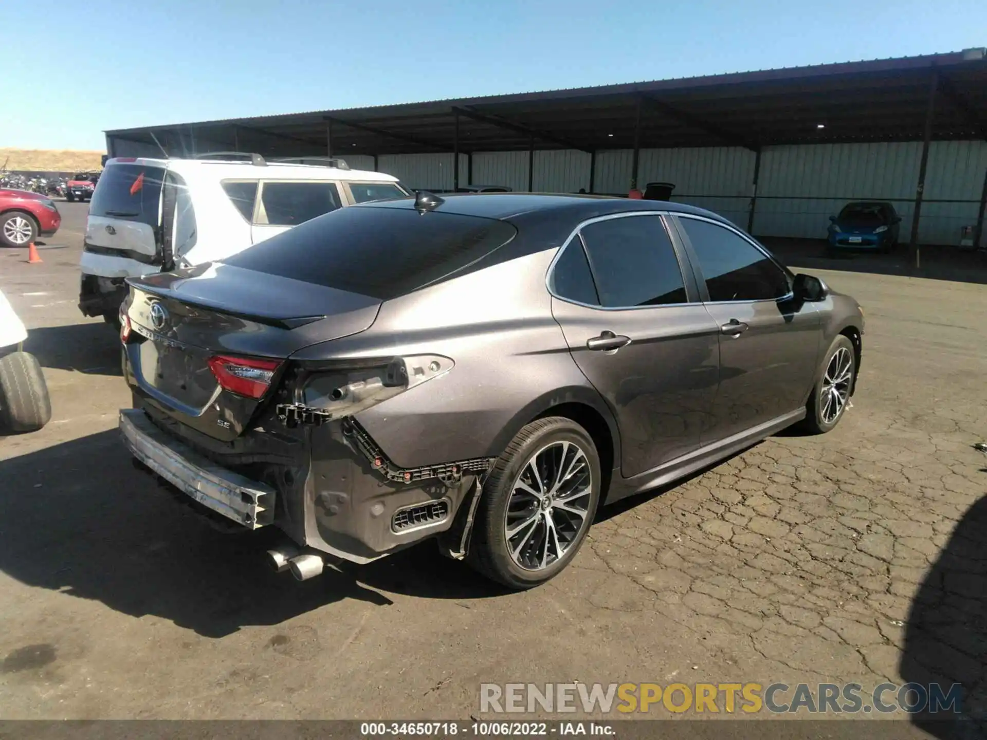 4 Photograph of a damaged car 4T1B11HK1KU740262 TOYOTA CAMRY 2019