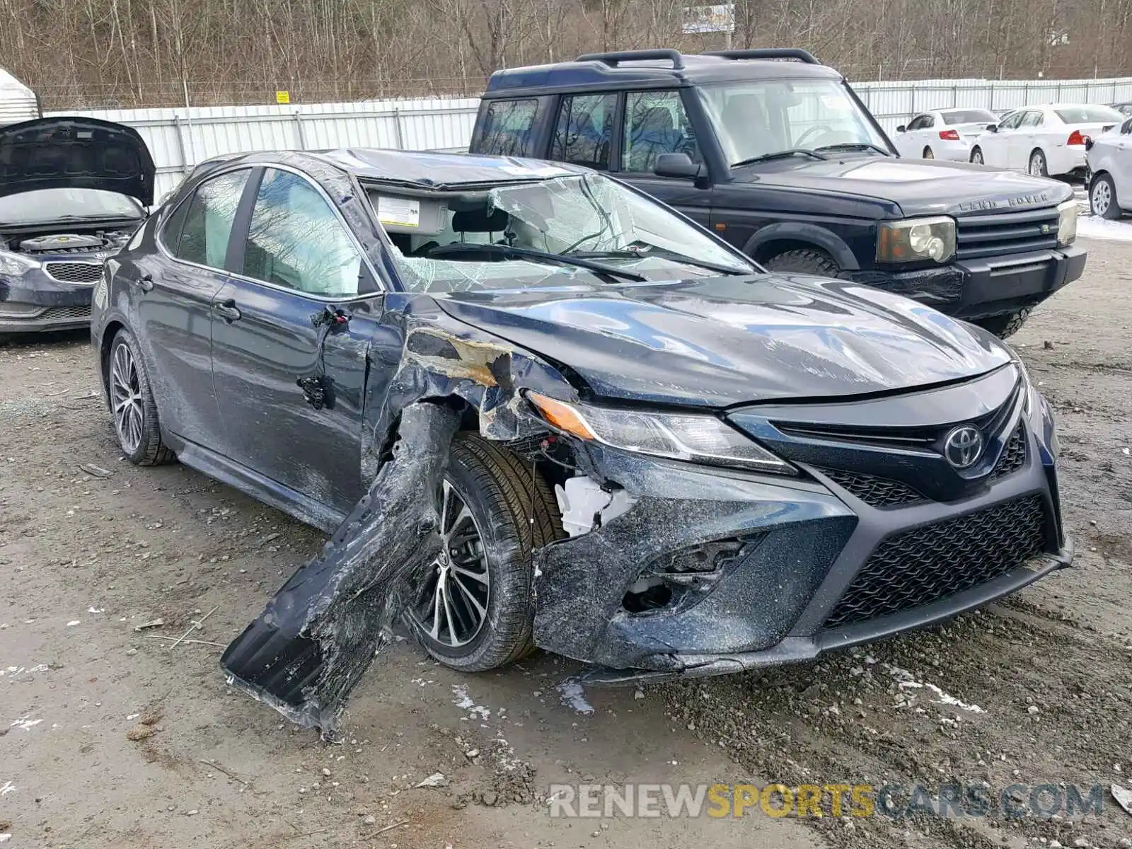 1 Photograph of a damaged car 4T1B11HK1KU740553 TOYOTA CAMRY 2019