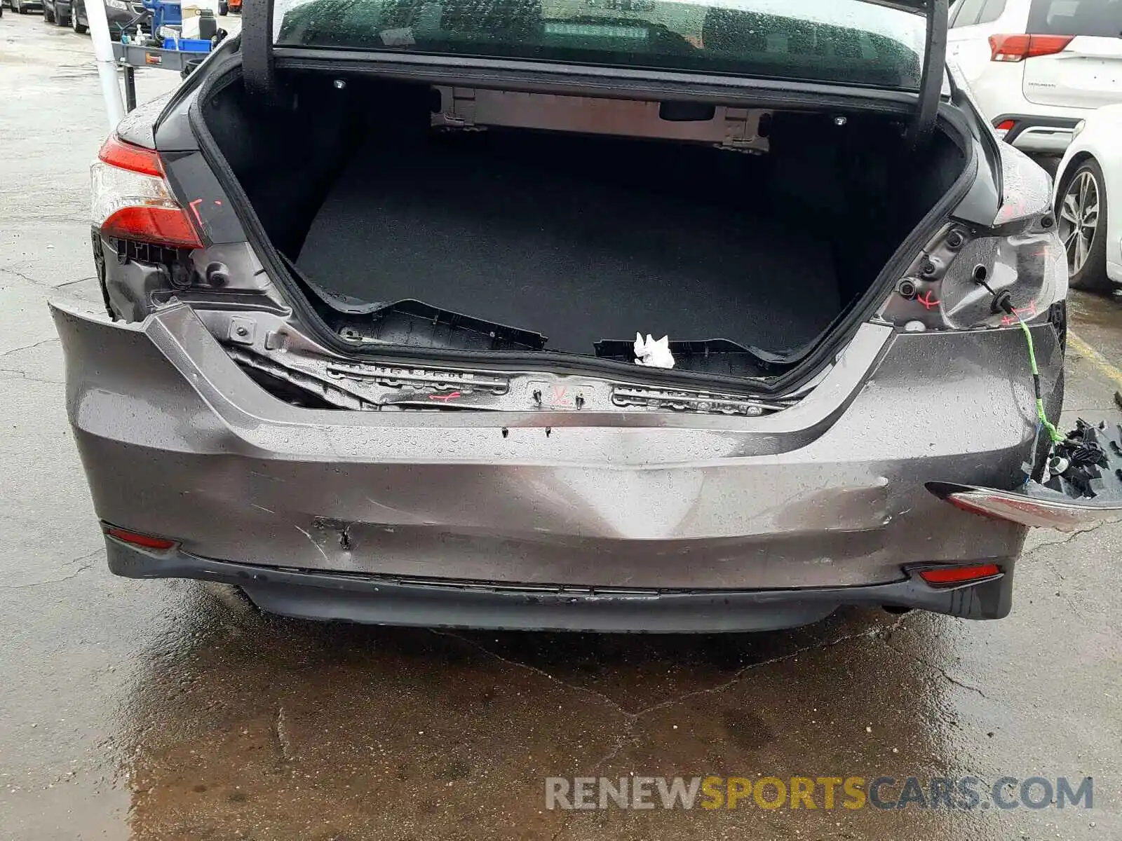 9 Photograph of a damaged car 4T1B11HK1KU741153 TOYOTA CAMRY 2019