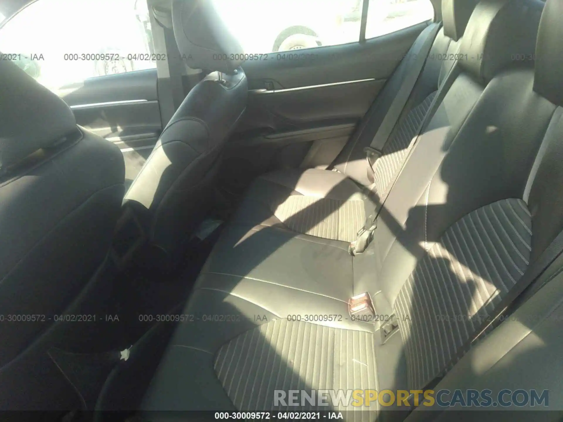 8 Фотография поврежденного автомобиля 4T1B11HK1KU742299 TOYOTA CAMRY 2019