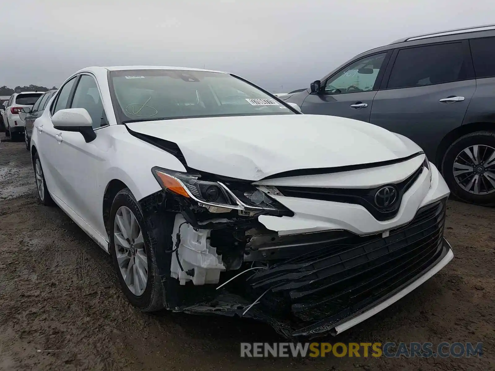 1 Photograph of a damaged car 4T1B11HK1KU742500 TOYOTA CAMRY 2019