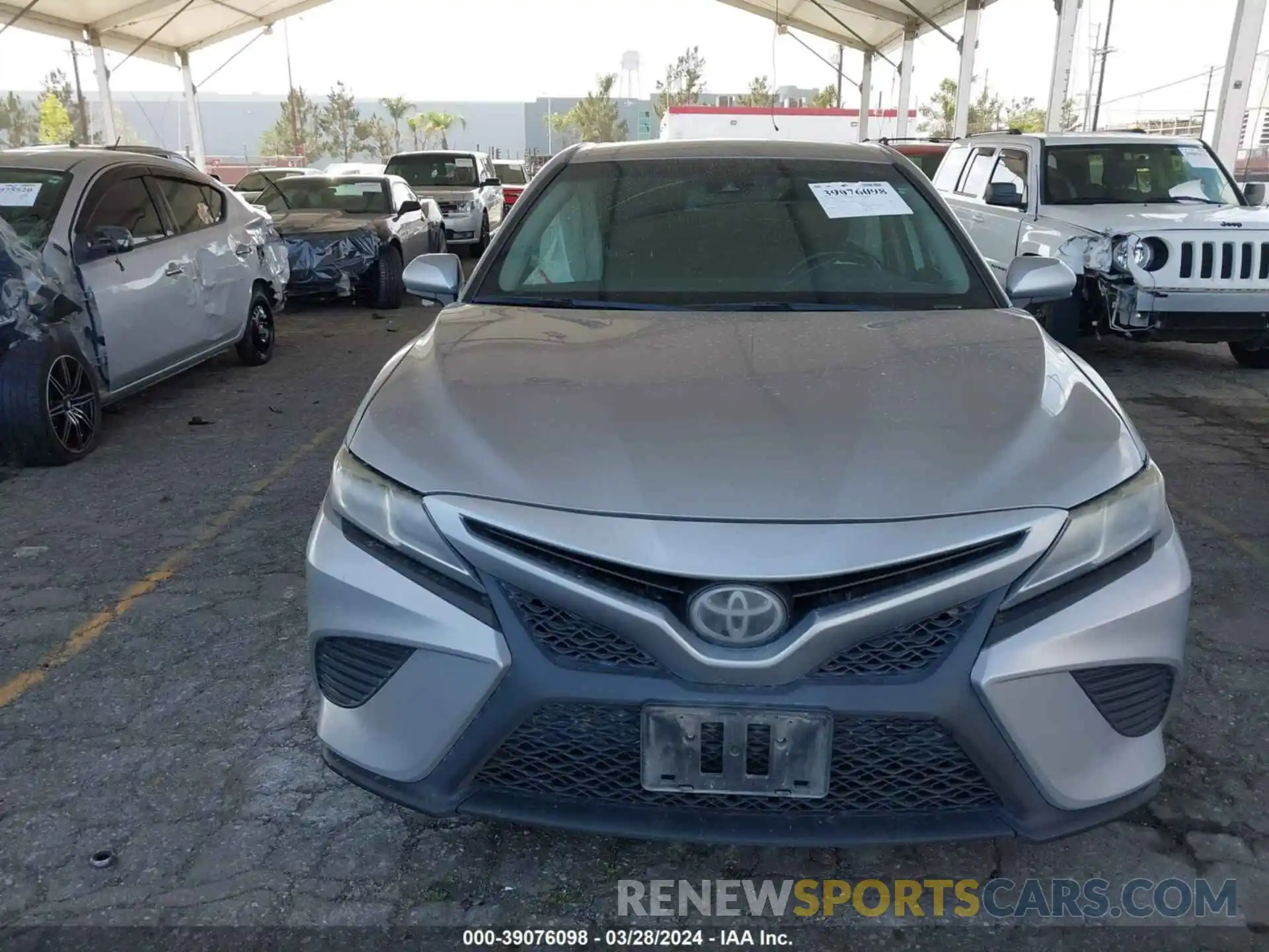 12 Photograph of a damaged car 4T1B11HK1KU743288 TOYOTA CAMRY 2019