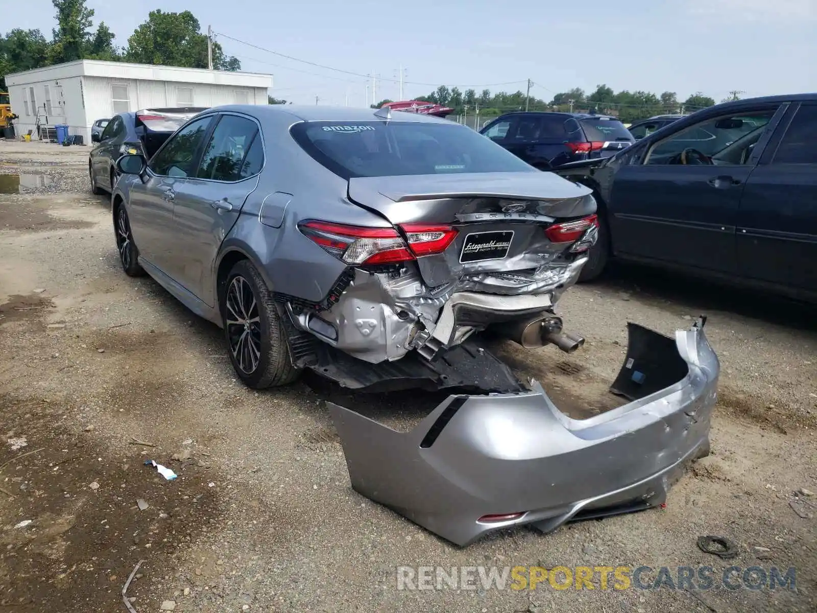 3 Photograph of a damaged car 4T1B11HK1KU743372 TOYOTA CAMRY 2019