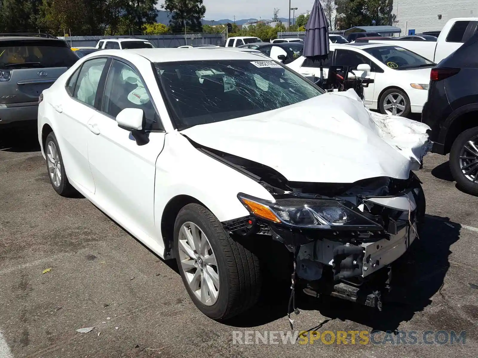 1 Photograph of a damaged car 4T1B11HK1KU744327 TOYOTA CAMRY 2019