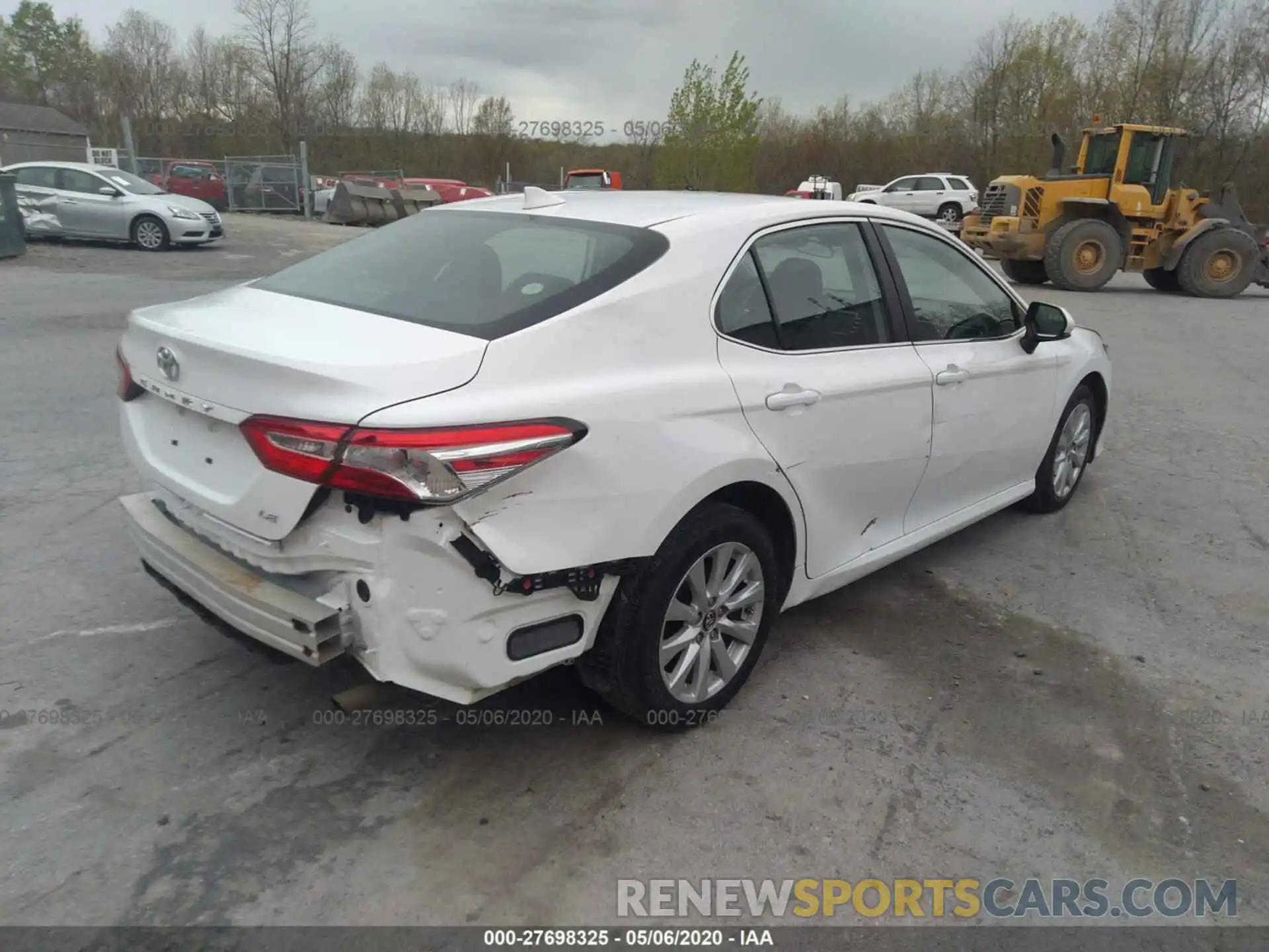 4 Photograph of a damaged car 4T1B11HK1KU745025 TOYOTA CAMRY 2019