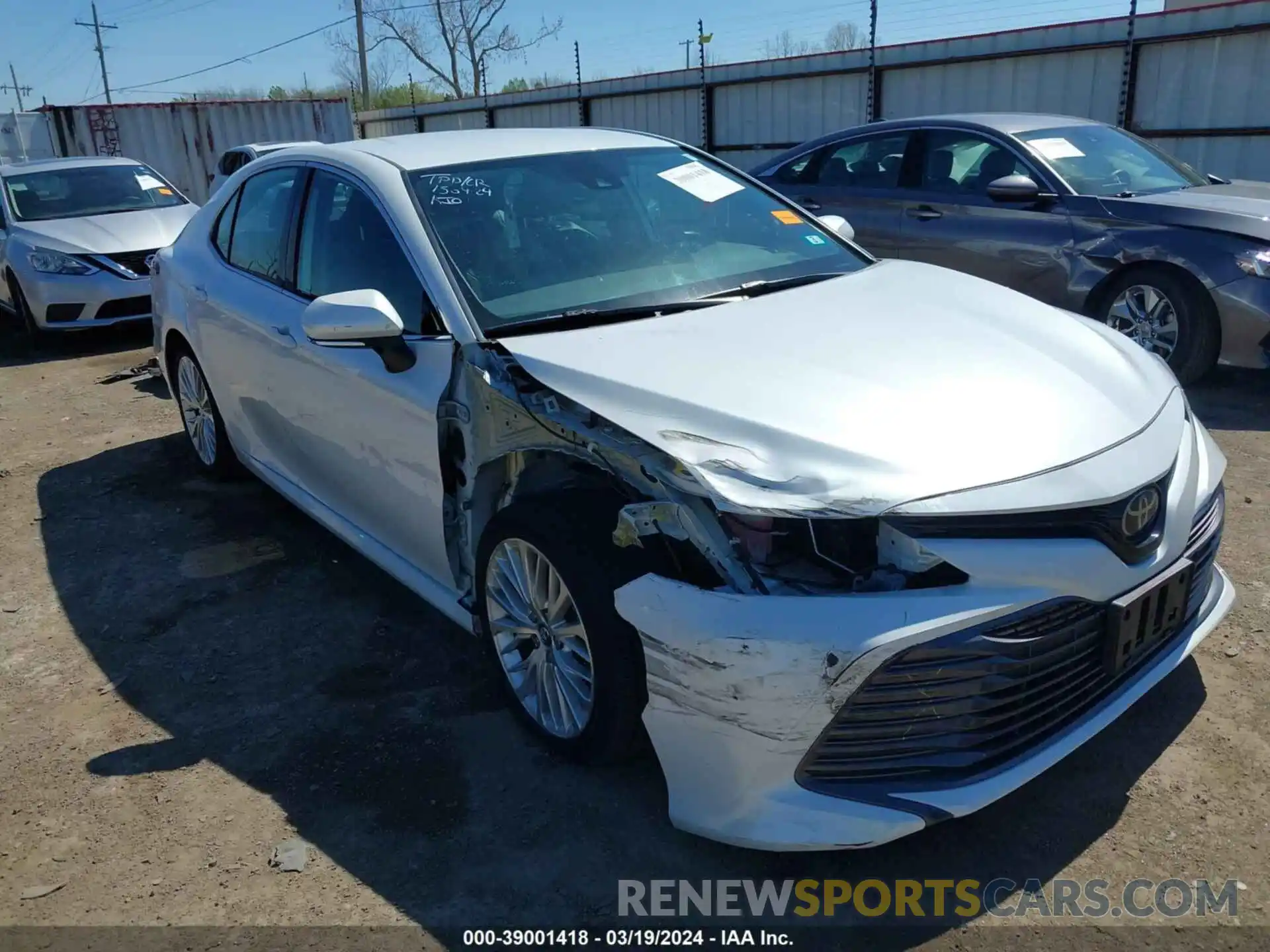 6 Photograph of a damaged car 4T1B11HK1KU745946 TOYOTA CAMRY 2019