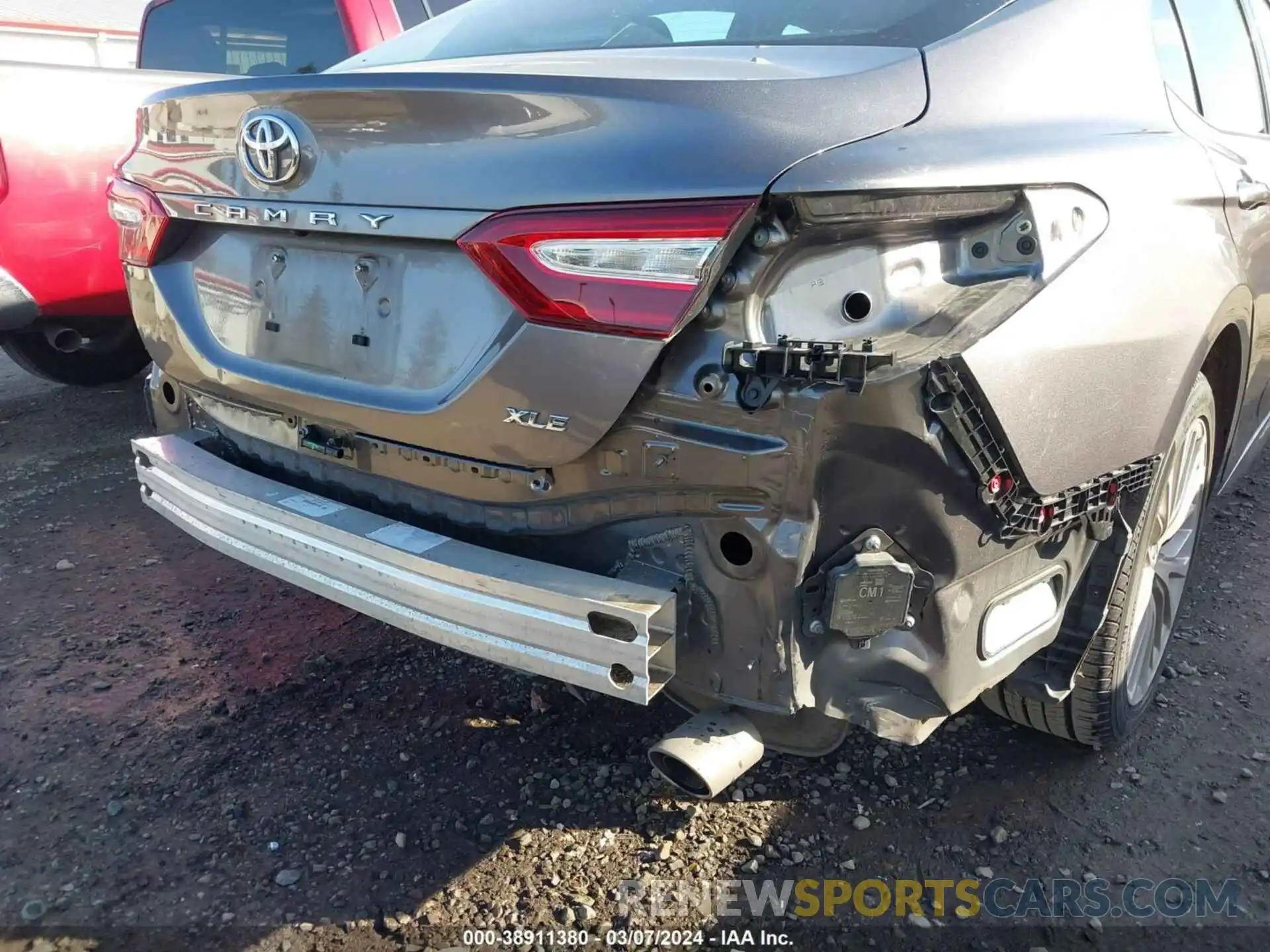 6 Photograph of a damaged car 4T1B11HK1KU746773 TOYOTA CAMRY 2019