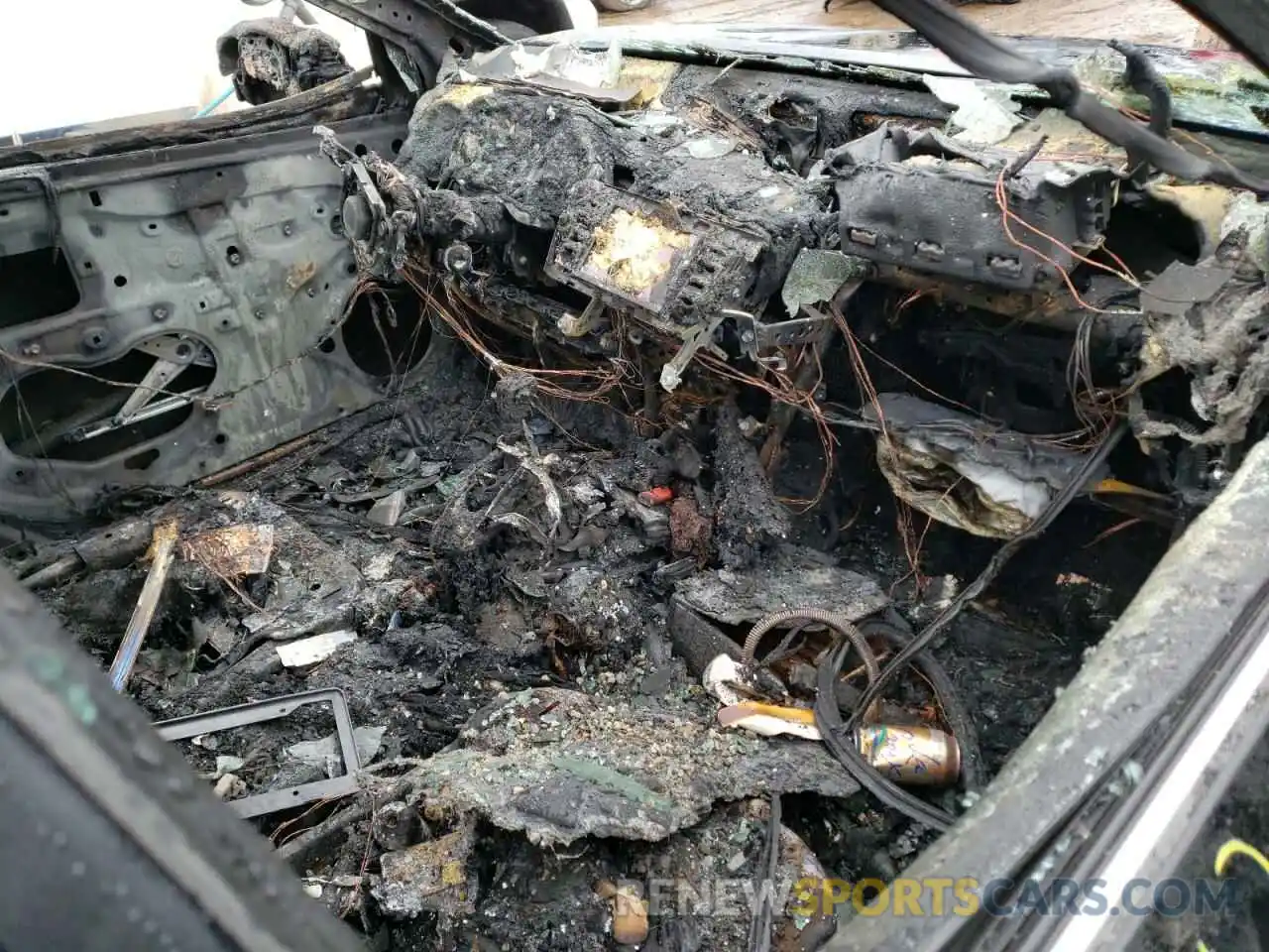 9 Photograph of a damaged car 4T1B11HK1KU747356 TOYOTA CAMRY 2019