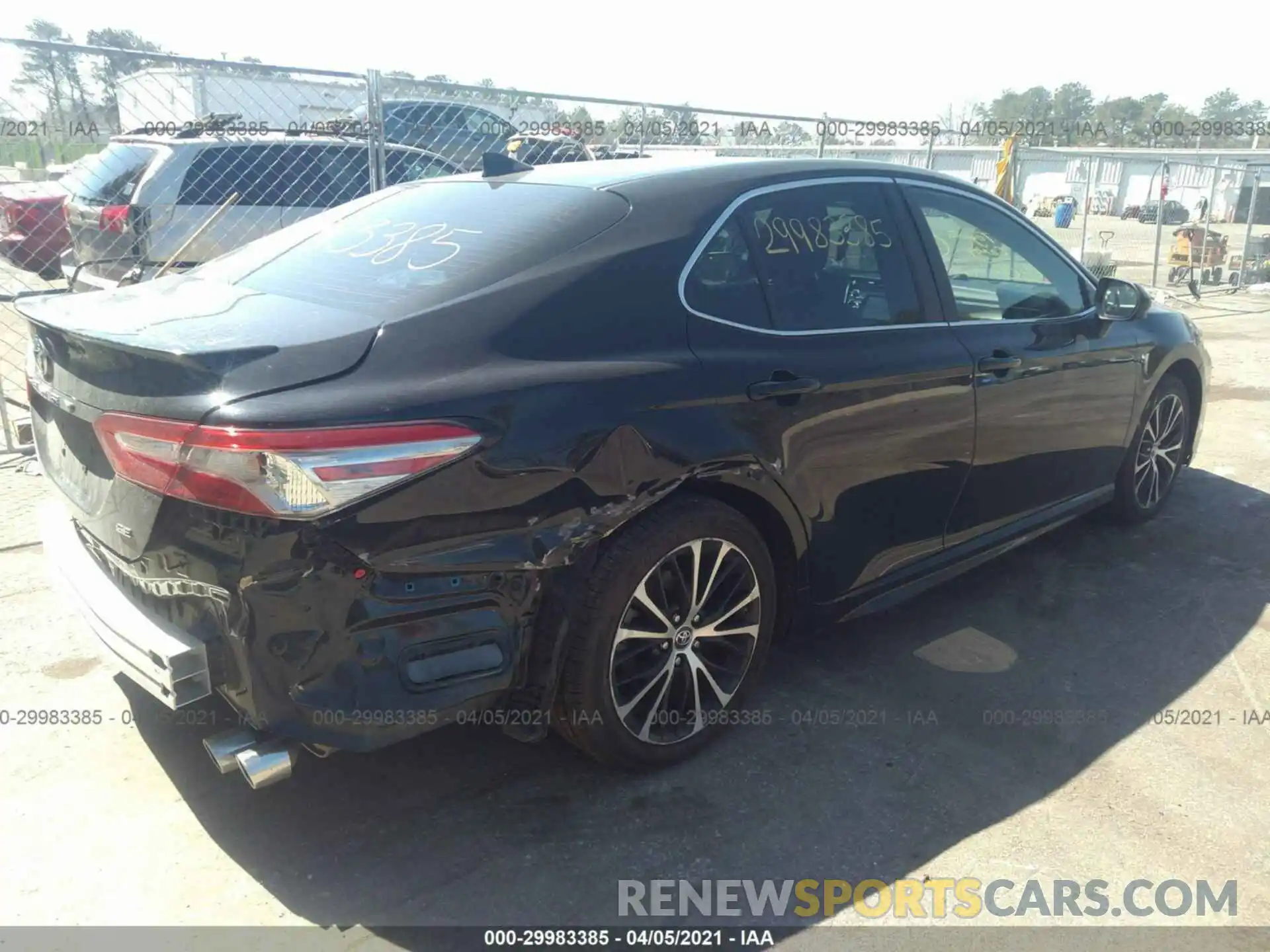 4 Photograph of a damaged car 4T1B11HK1KU749155 TOYOTA CAMRY 2019