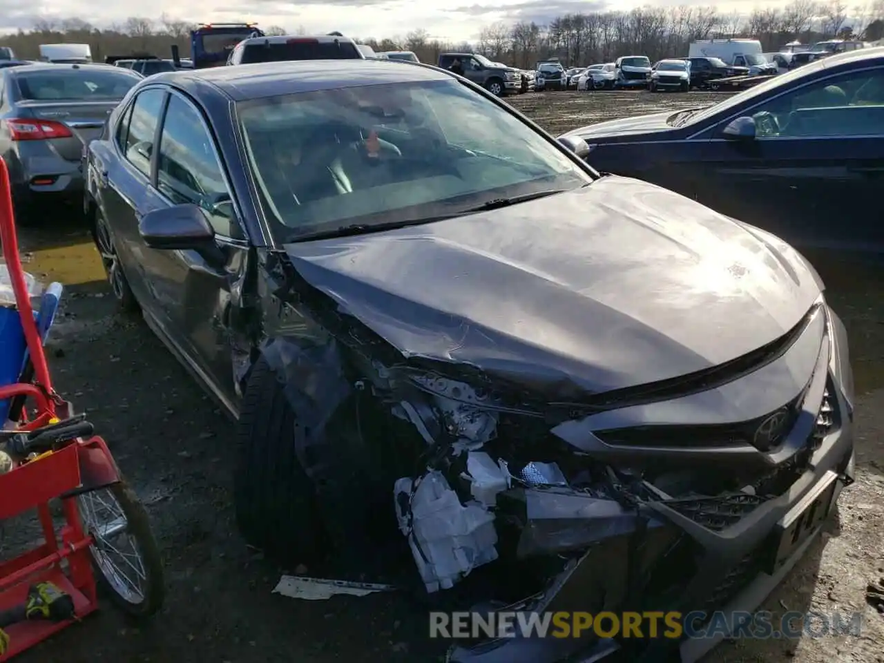 9 Photograph of a damaged car 4T1B11HK1KU749480 TOYOTA CAMRY 2019