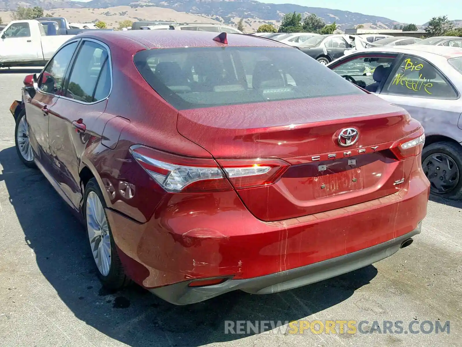 3 Photograph of a damaged car 4T1B11HK1KU749981 TOYOTA CAMRY 2019