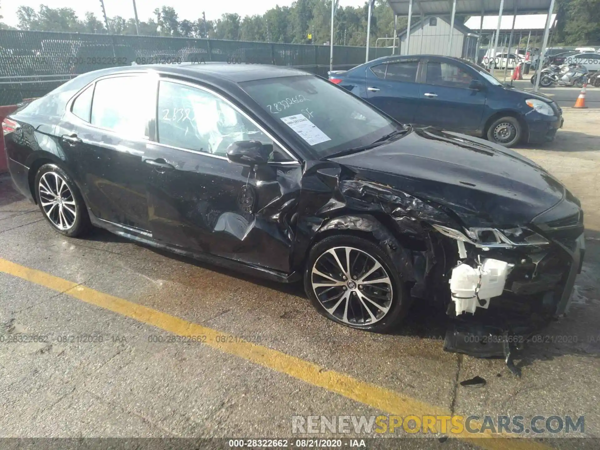 1 Photograph of a damaged car 4T1B11HK1KU750273 TOYOTA CAMRY 2019