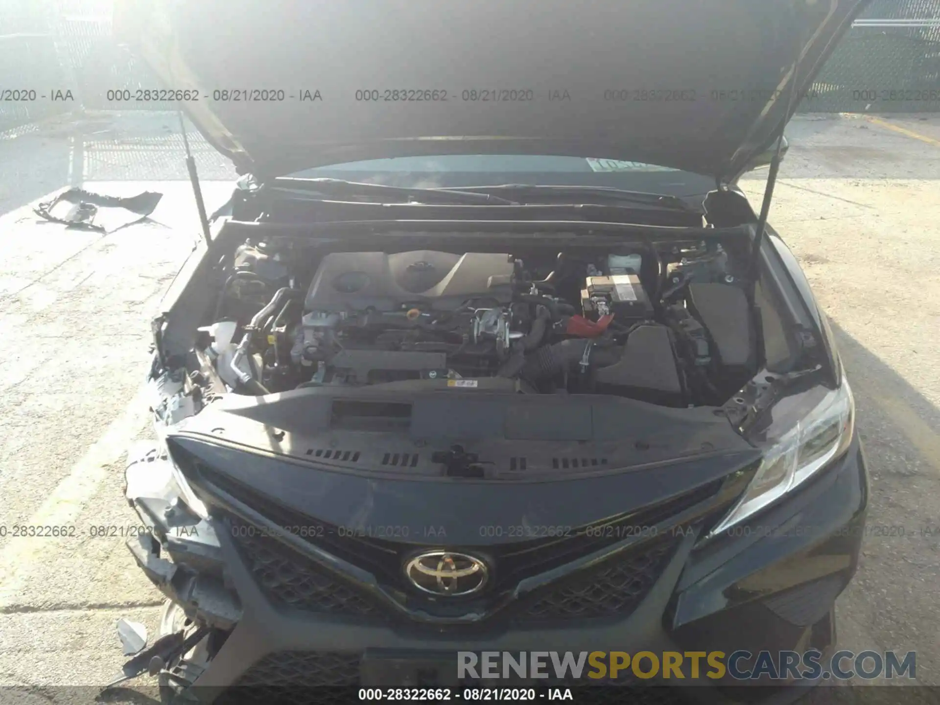 10 Photograph of a damaged car 4T1B11HK1KU750273 TOYOTA CAMRY 2019