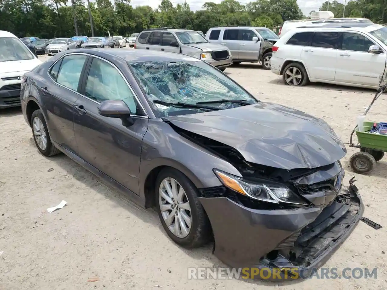 1 Photograph of a damaged car 4T1B11HK1KU750614 TOYOTA CAMRY 2019