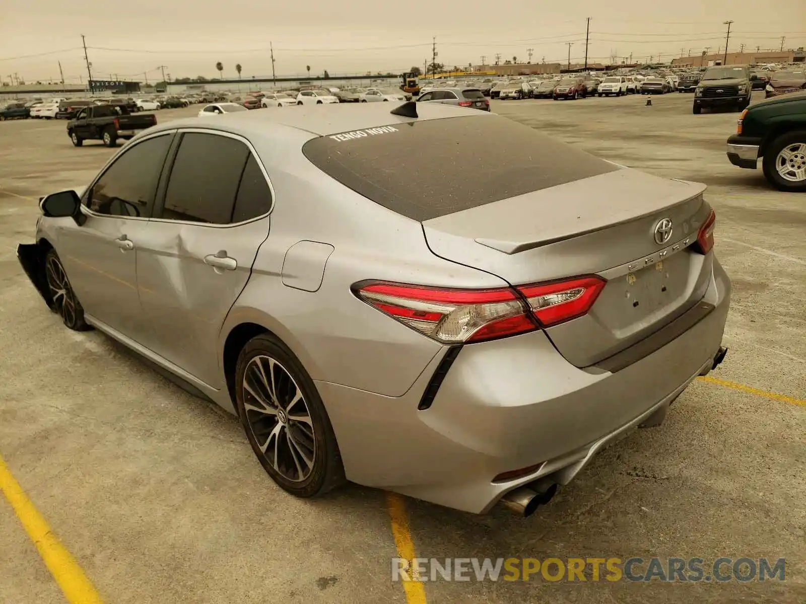 3 Photograph of a damaged car 4T1B11HK1KU752167 TOYOTA CAMRY 2019