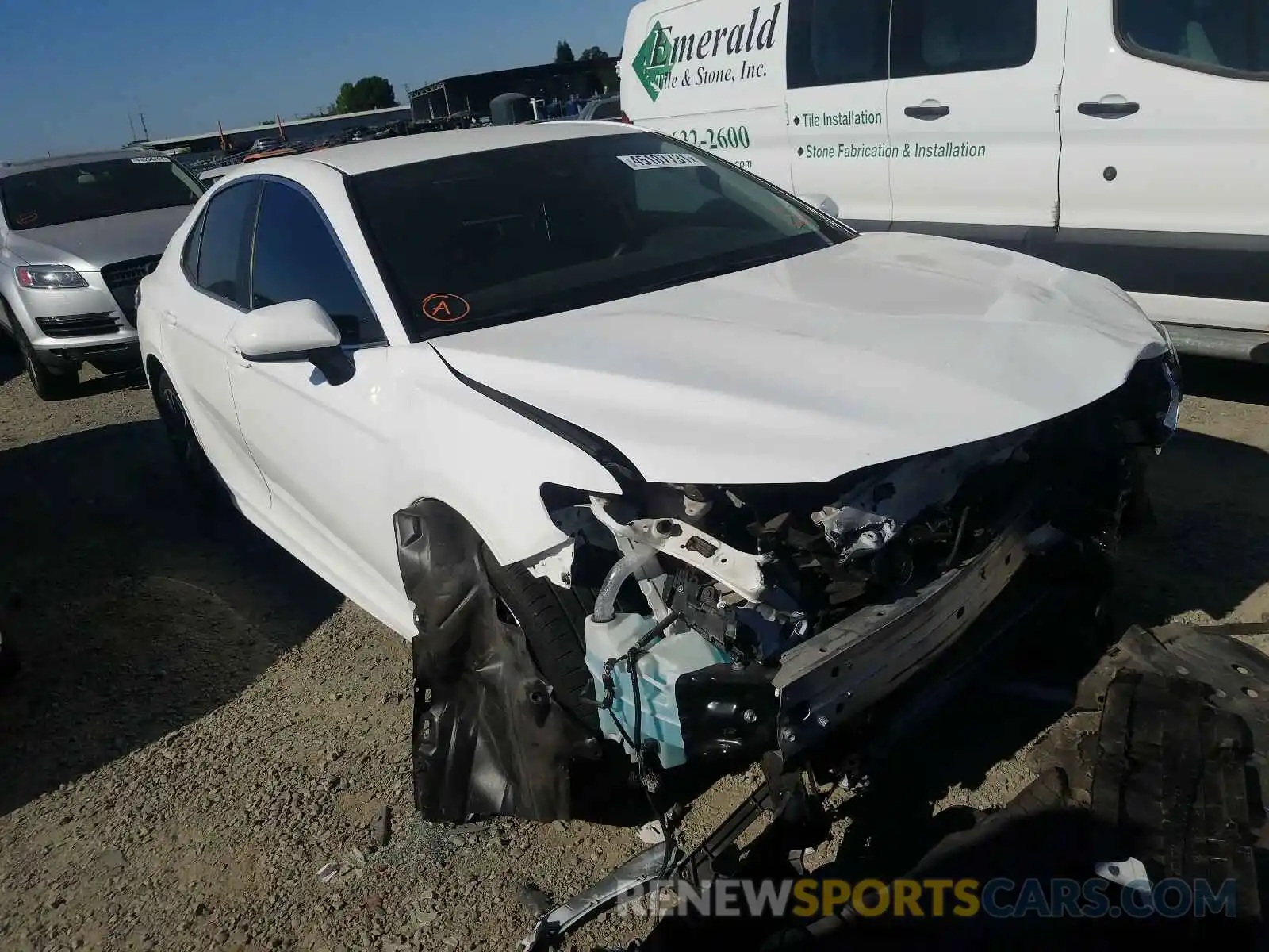 1 Photograph of a damaged car 4T1B11HK1KU752184 TOYOTA CAMRY 2019