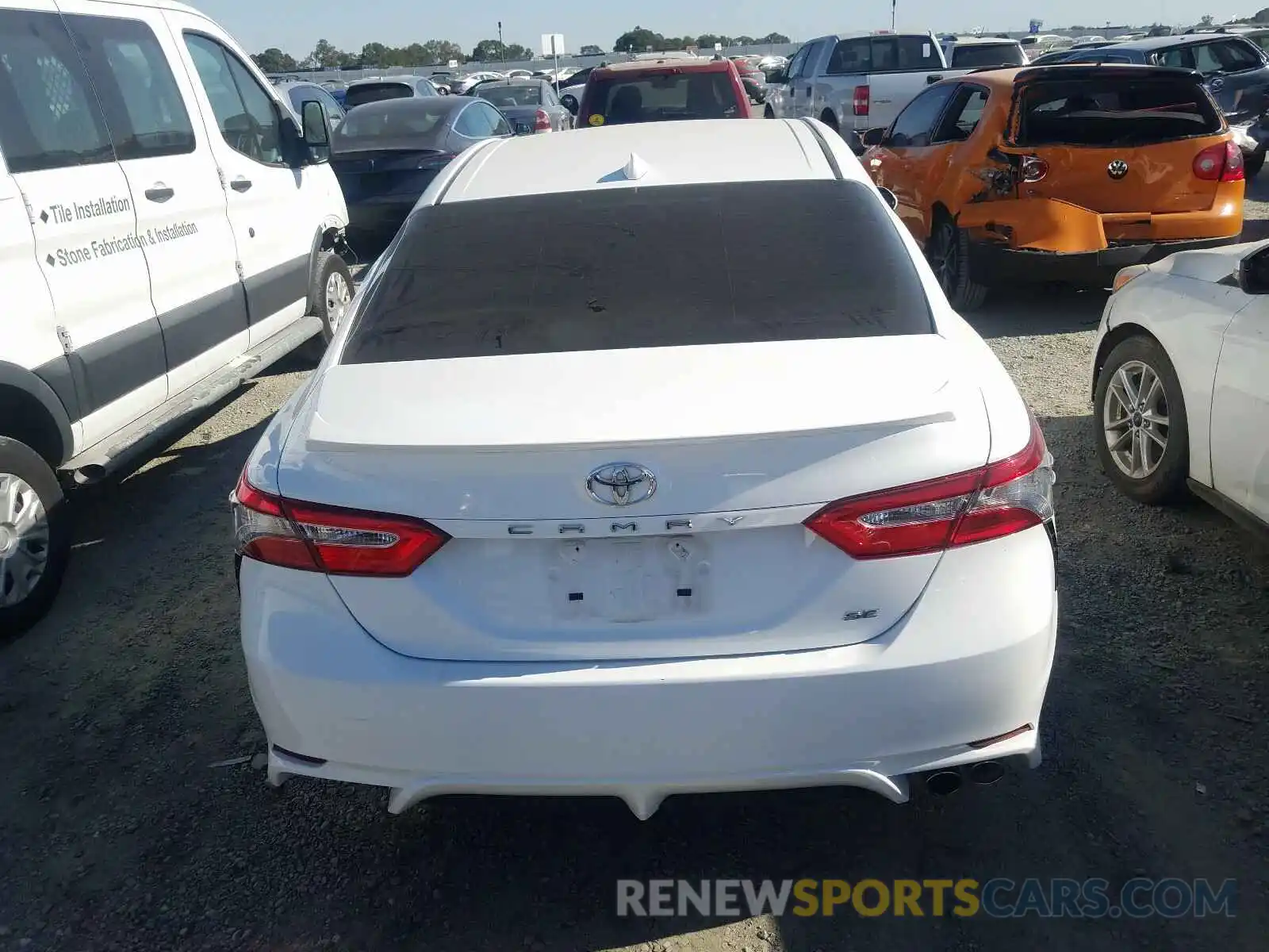 9 Photograph of a damaged car 4T1B11HK1KU752184 TOYOTA CAMRY 2019