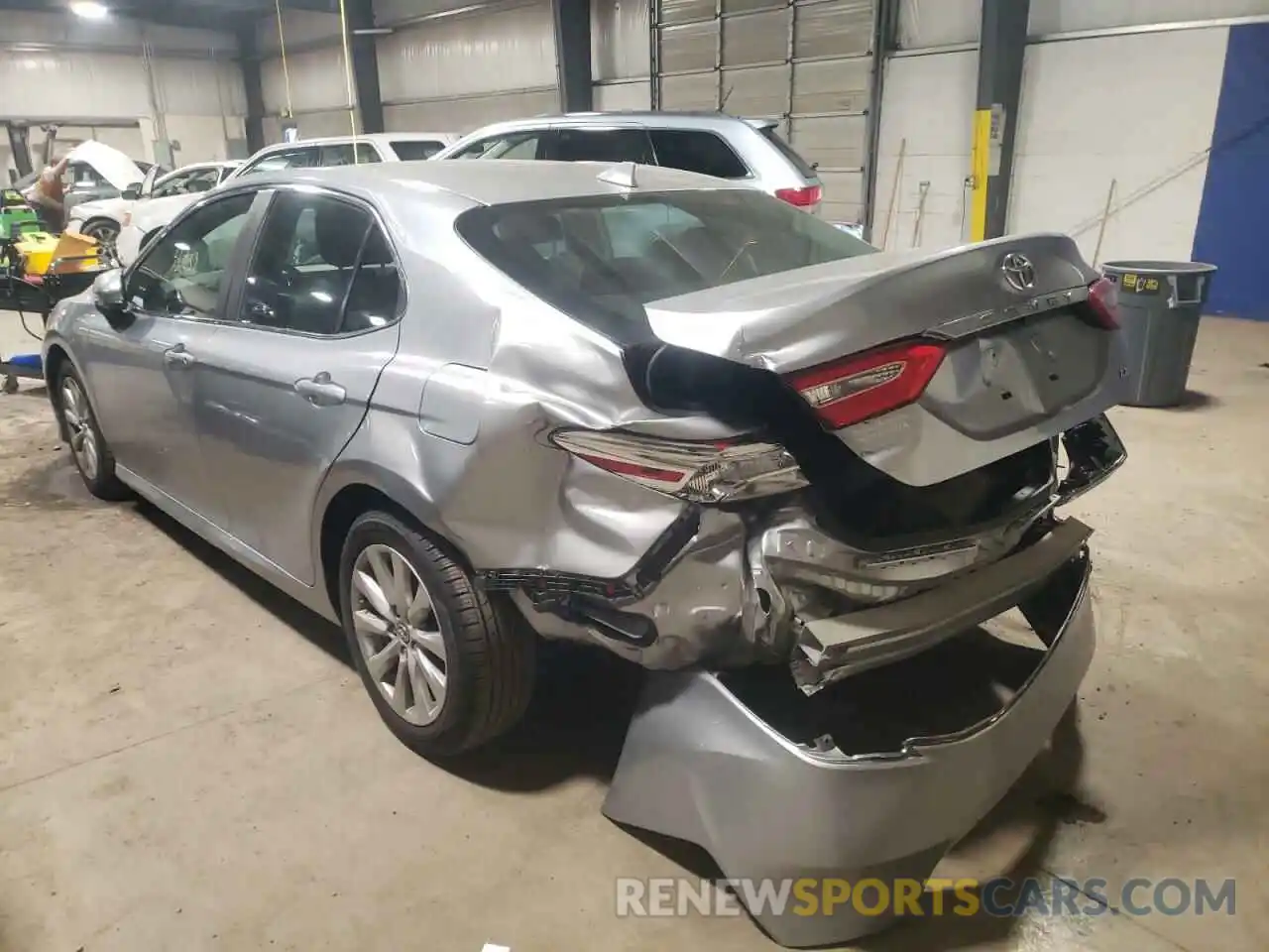 3 Photograph of a damaged car 4T1B11HK1KU752444 TOYOTA CAMRY 2019