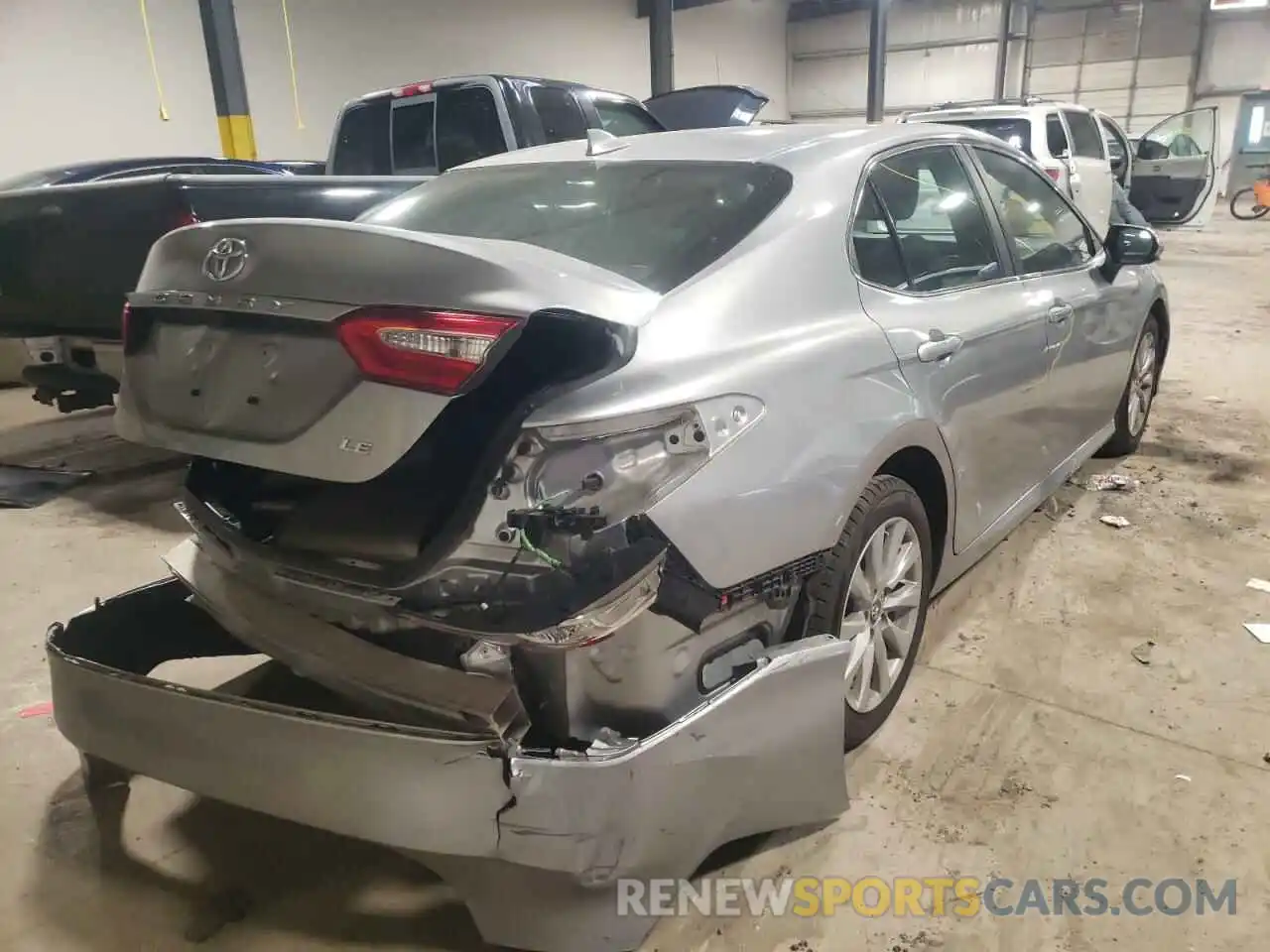 4 Photograph of a damaged car 4T1B11HK1KU752444 TOYOTA CAMRY 2019