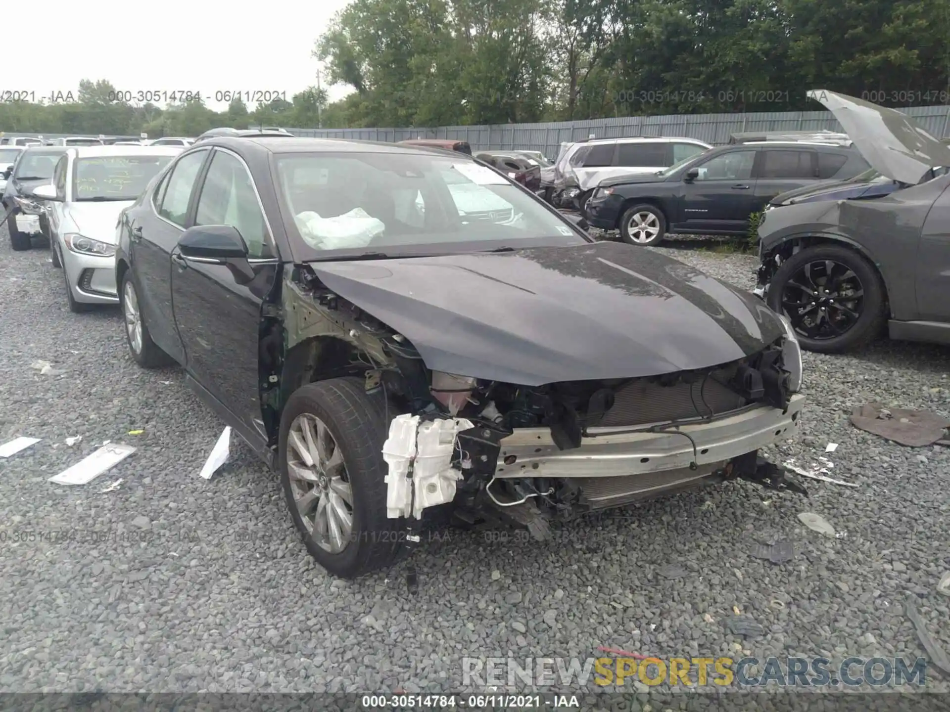 1 Photograph of a damaged car 4T1B11HK1KU753268 TOYOTA CAMRY 2019