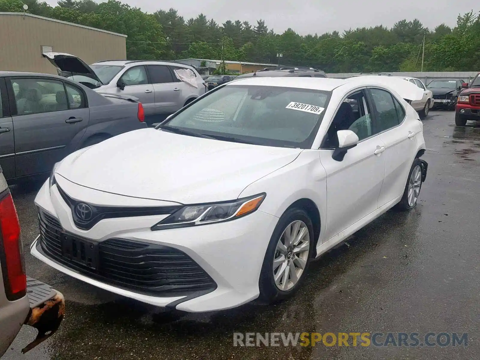 2 Photograph of a damaged car 4T1B11HK1KU754162 TOYOTA CAMRY 2019