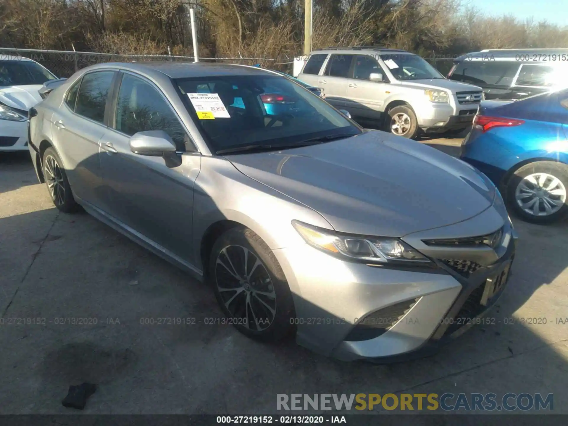 1 Photograph of a damaged car 4T1B11HK1KU754565 TOYOTA CAMRY 2019