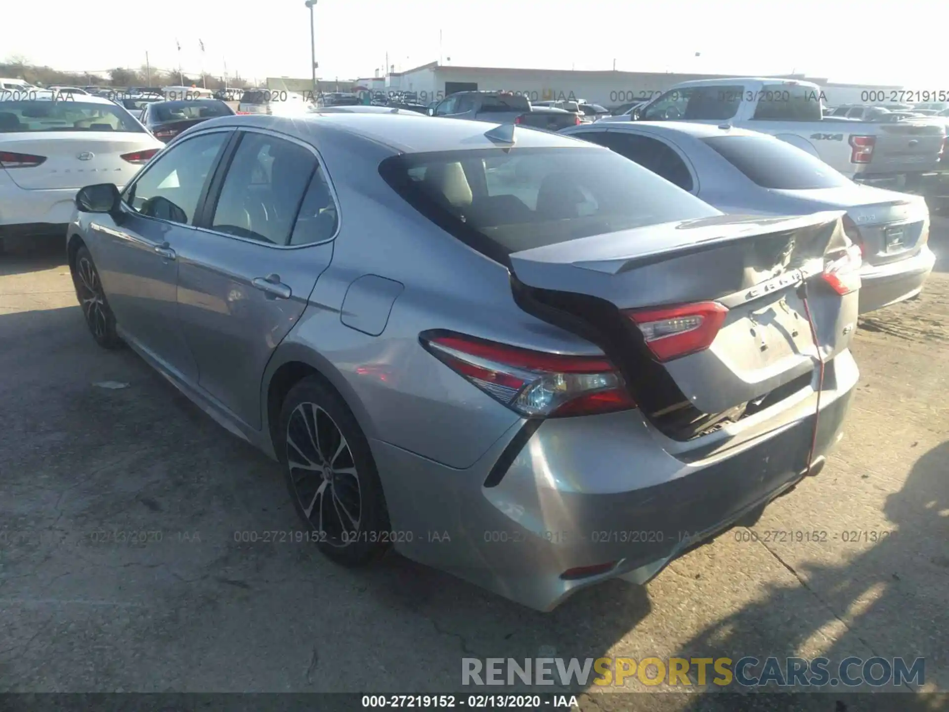 3 Photograph of a damaged car 4T1B11HK1KU754565 TOYOTA CAMRY 2019