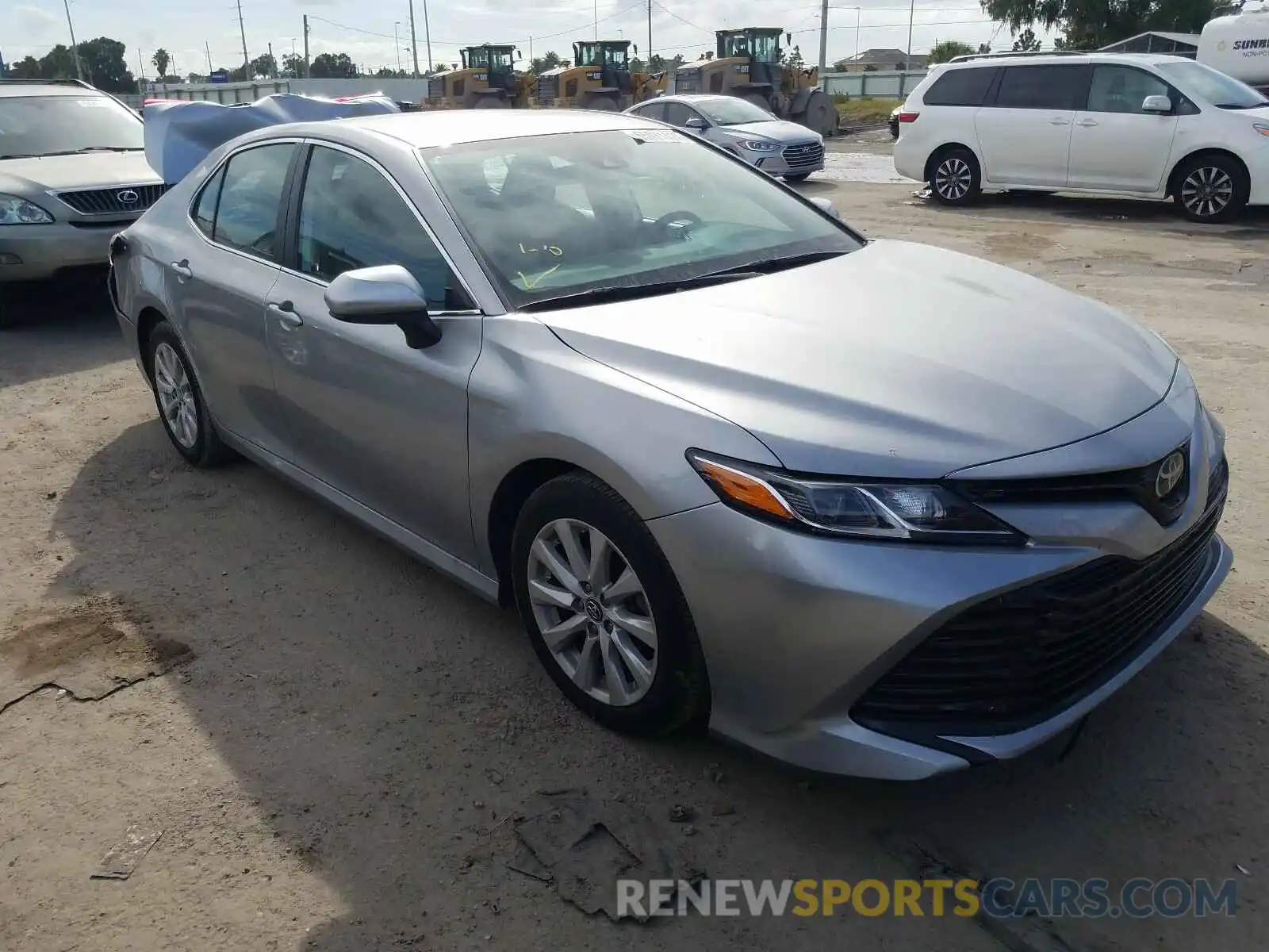 1 Photograph of a damaged car 4T1B11HK1KU754694 TOYOTA CAMRY 2019