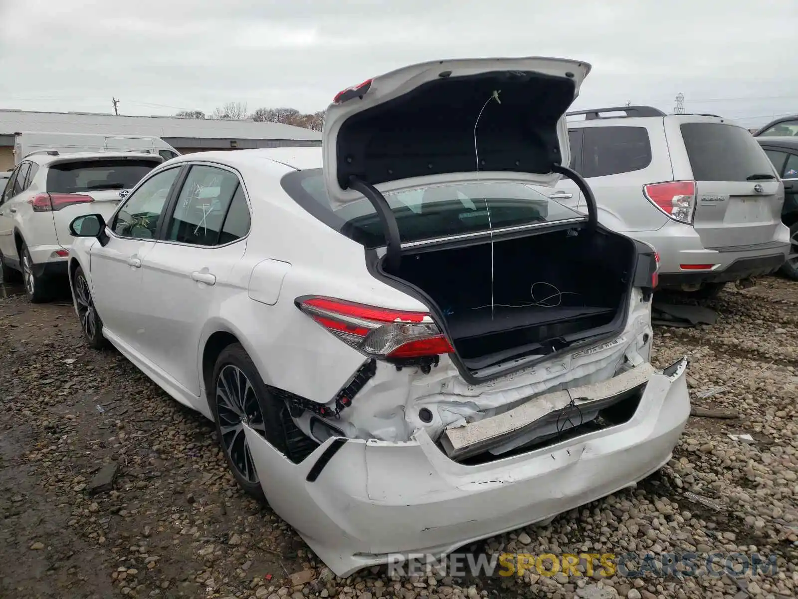 3 Photograph of a damaged car 4T1B11HK1KU754842 TOYOTA CAMRY 2019