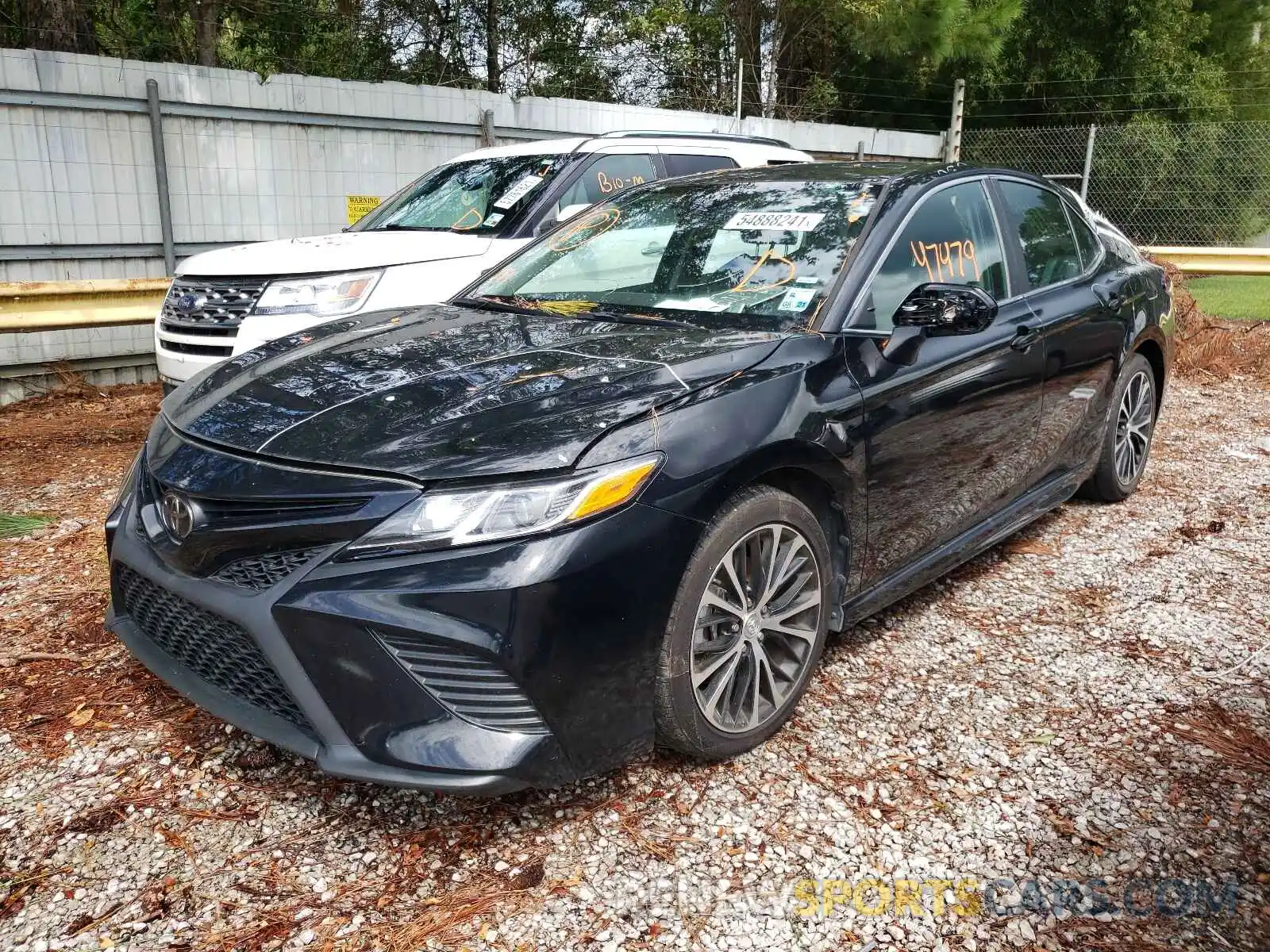 2 Photograph of a damaged car 4T1B11HK1KU754954 TOYOTA CAMRY 2019