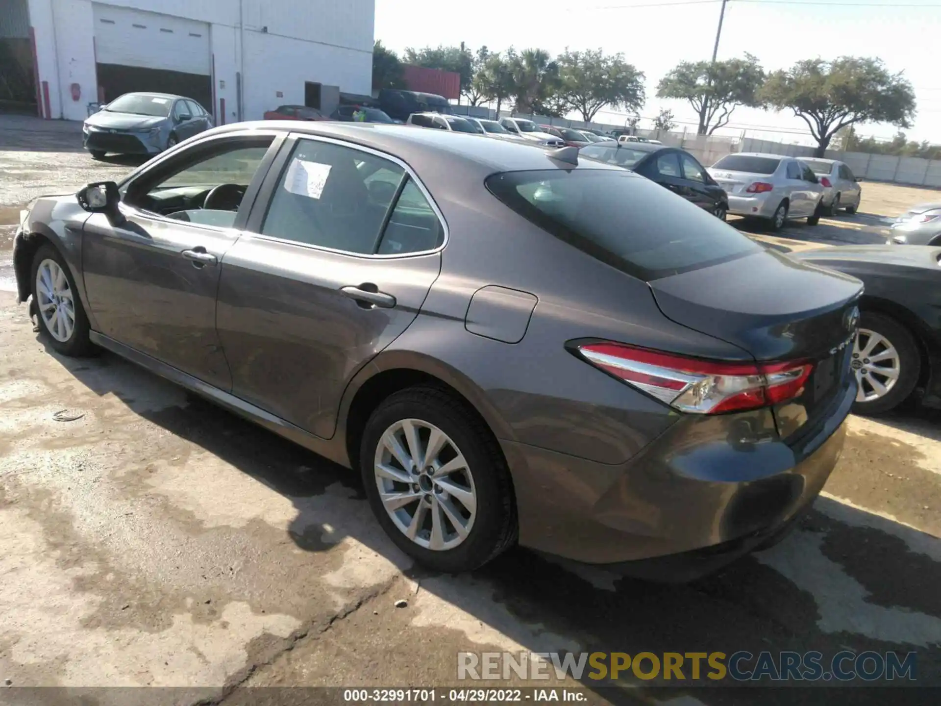 3 Photograph of a damaged car 4T1B11HK1KU755201 TOYOTA CAMRY 2019