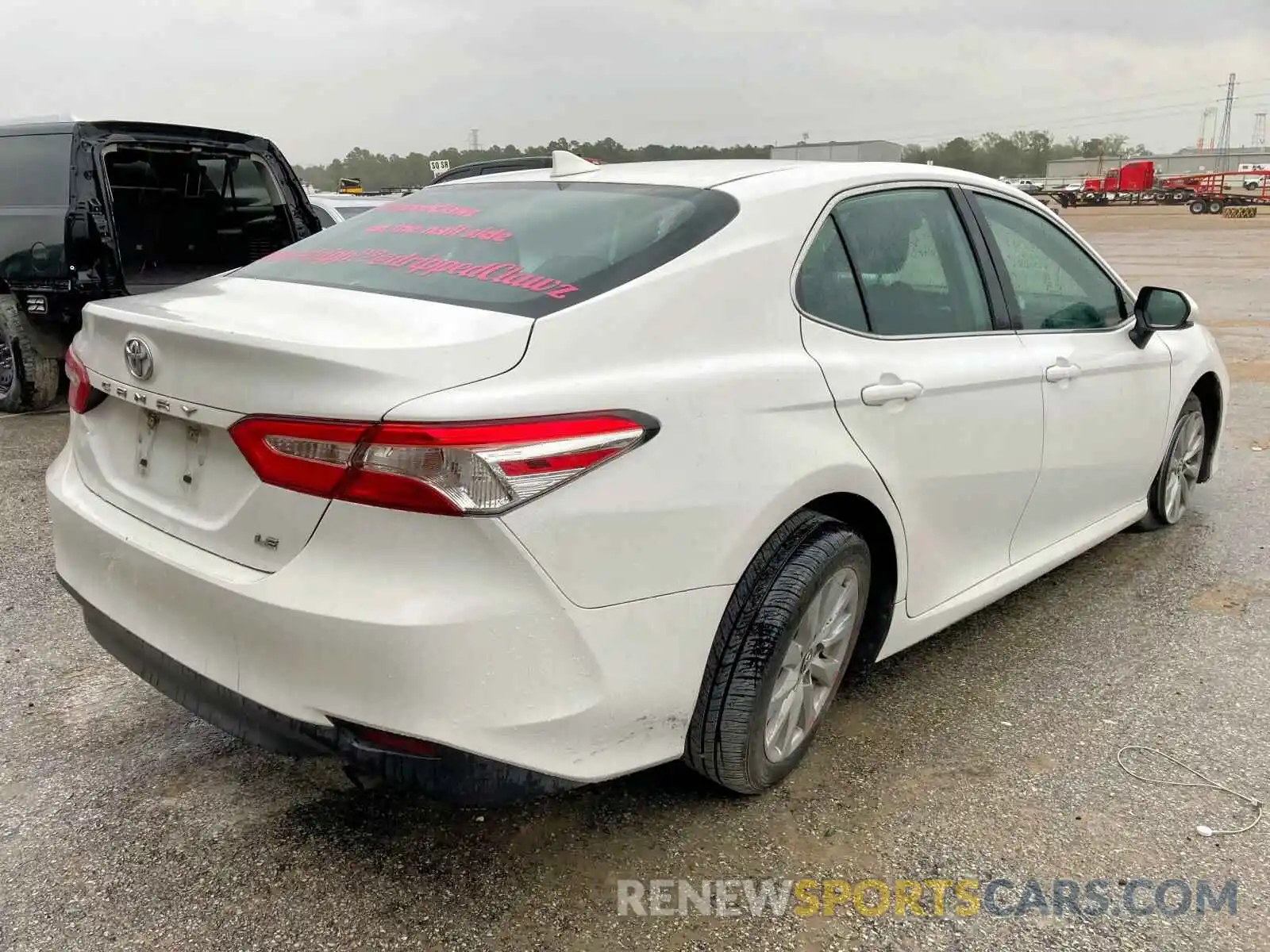 4 Photograph of a damaged car 4T1B11HK1KU755456 TOYOTA CAMRY 2019