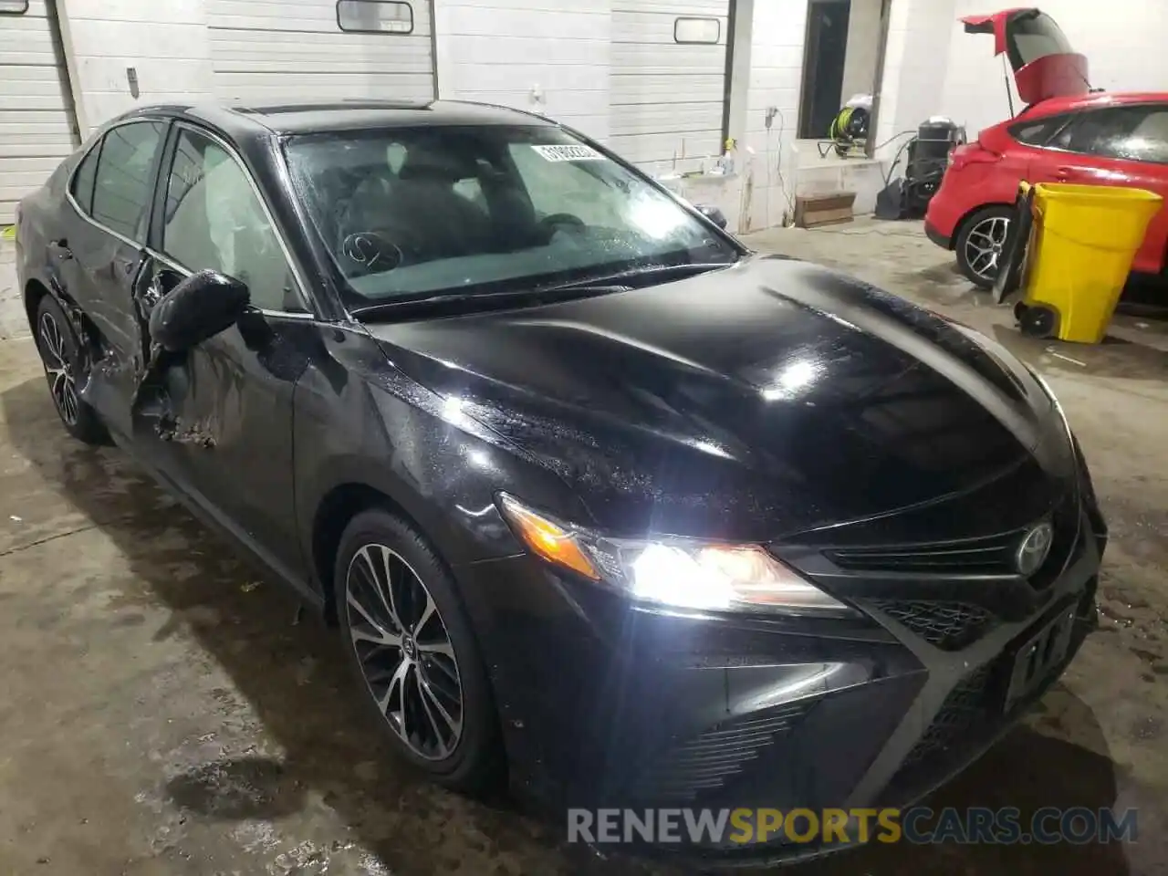 1 Photograph of a damaged car 4T1B11HK1KU756171 TOYOTA CAMRY 2019