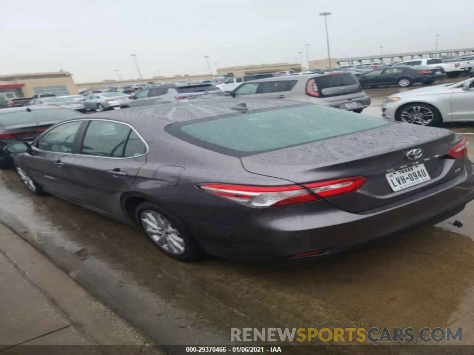 11 Photograph of a damaged car 4T1B11HK1KU756770 TOYOTA CAMRY 2019