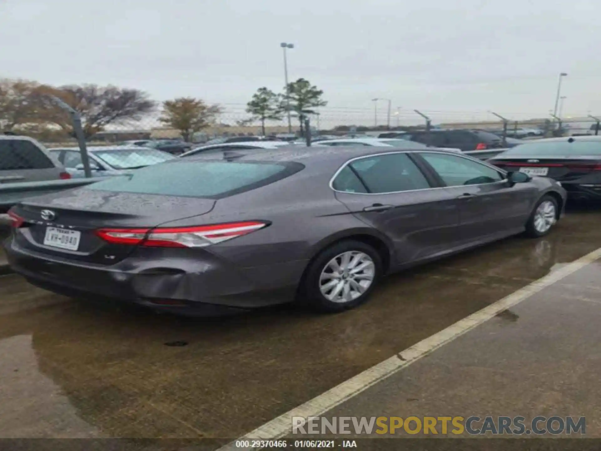 17 Photograph of a damaged car 4T1B11HK1KU756770 TOYOTA CAMRY 2019